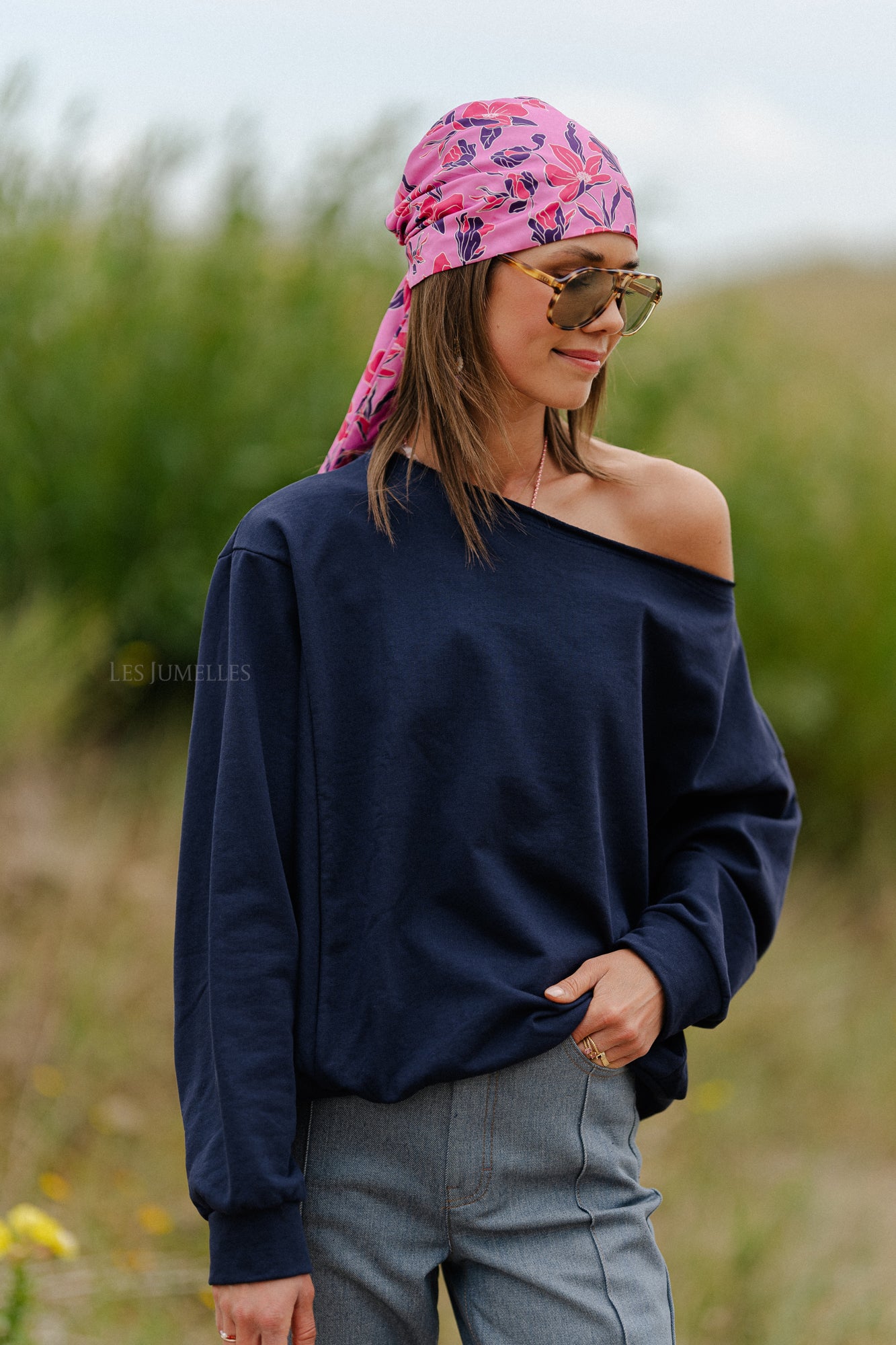 Olga off shoulder sweater navy