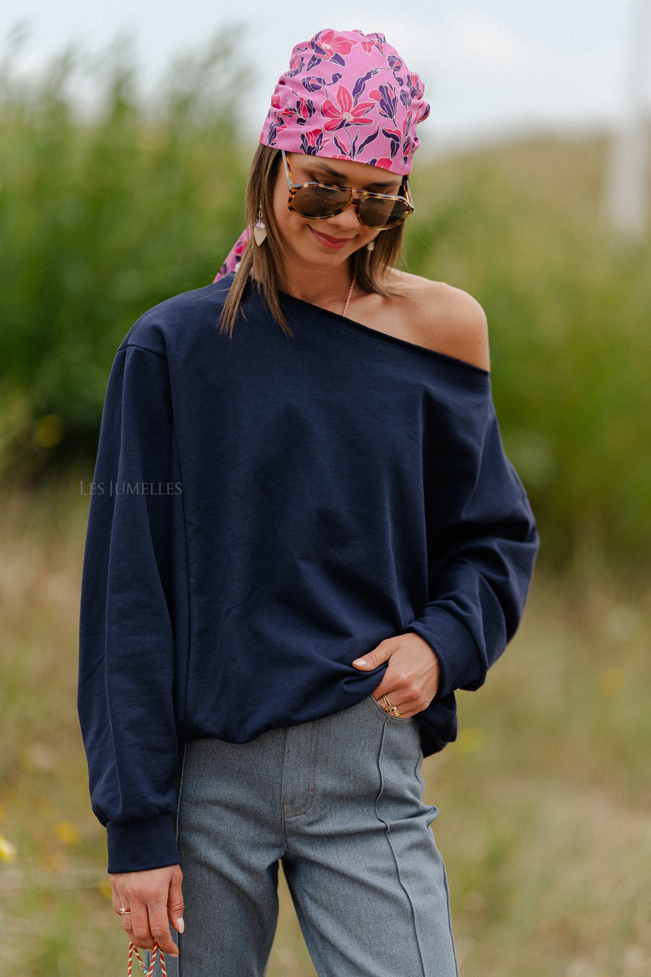 Olga off shoulder sweater navy