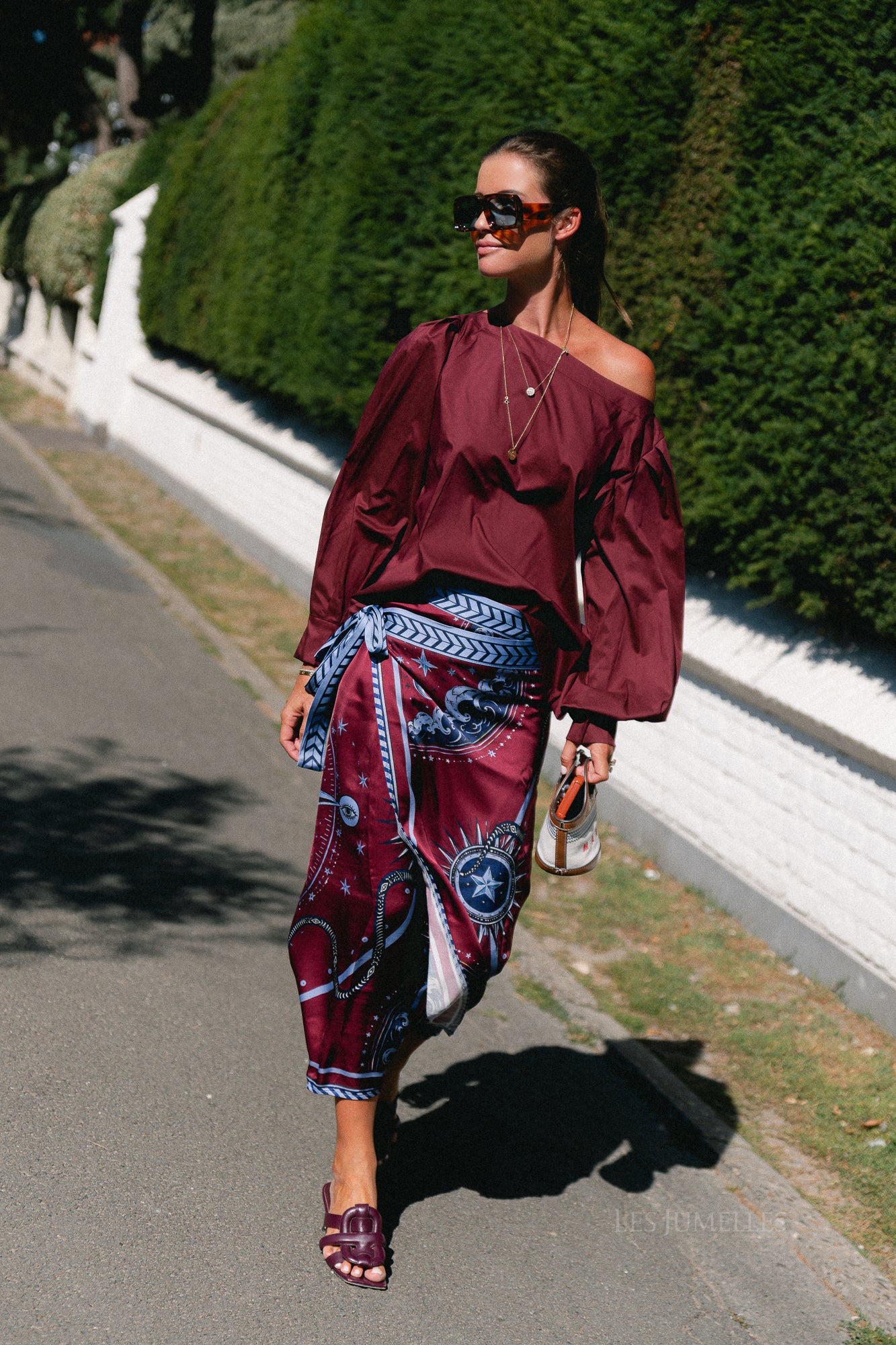 Hannah off-shoulder blouse burgundy