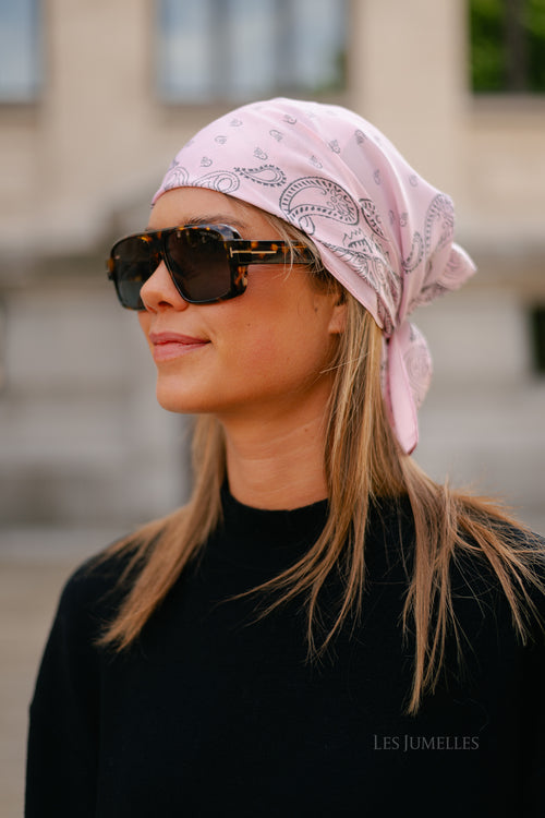 Farm girl scarf pink