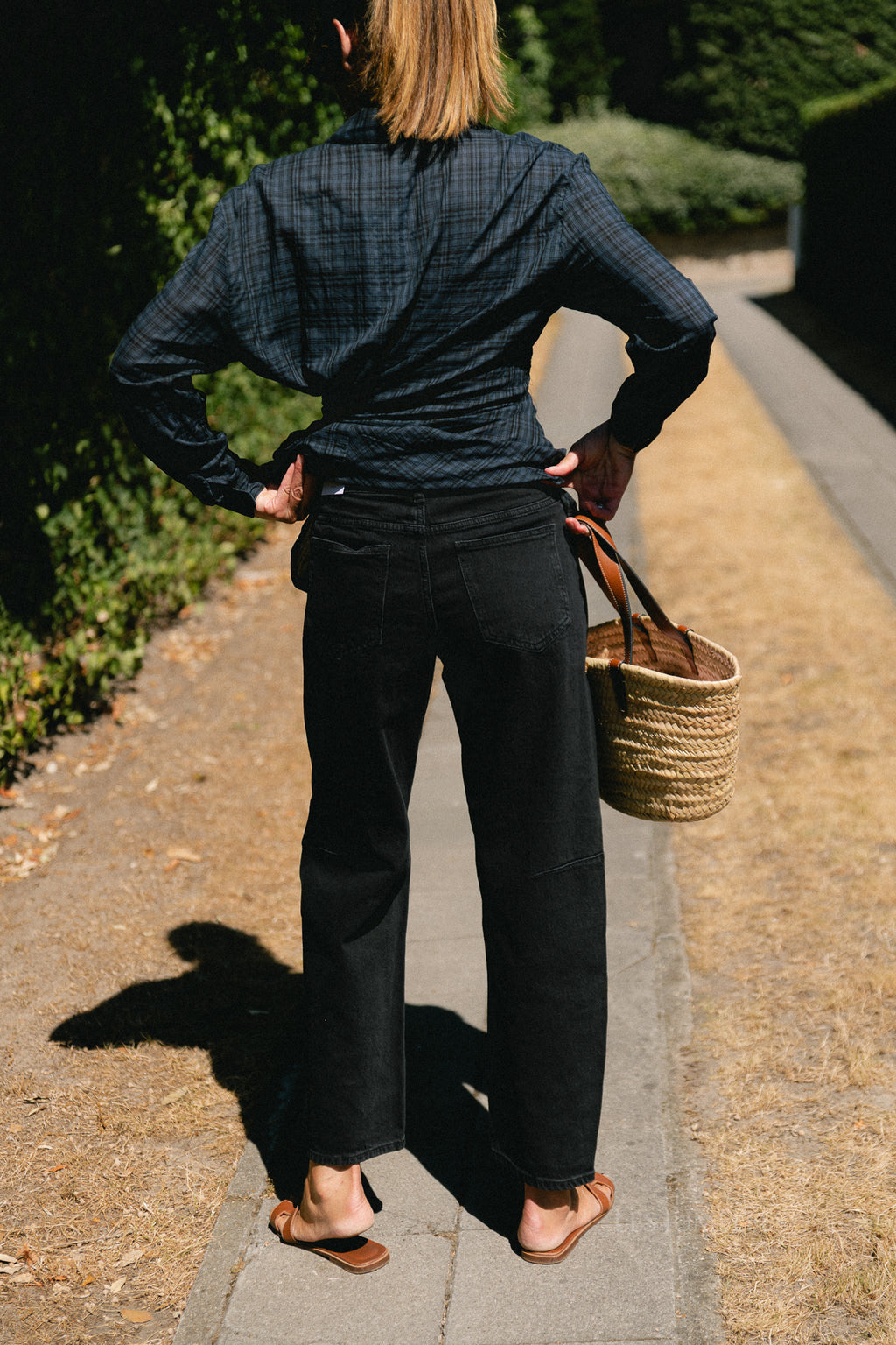VIBrady RW barrel jeans black denim