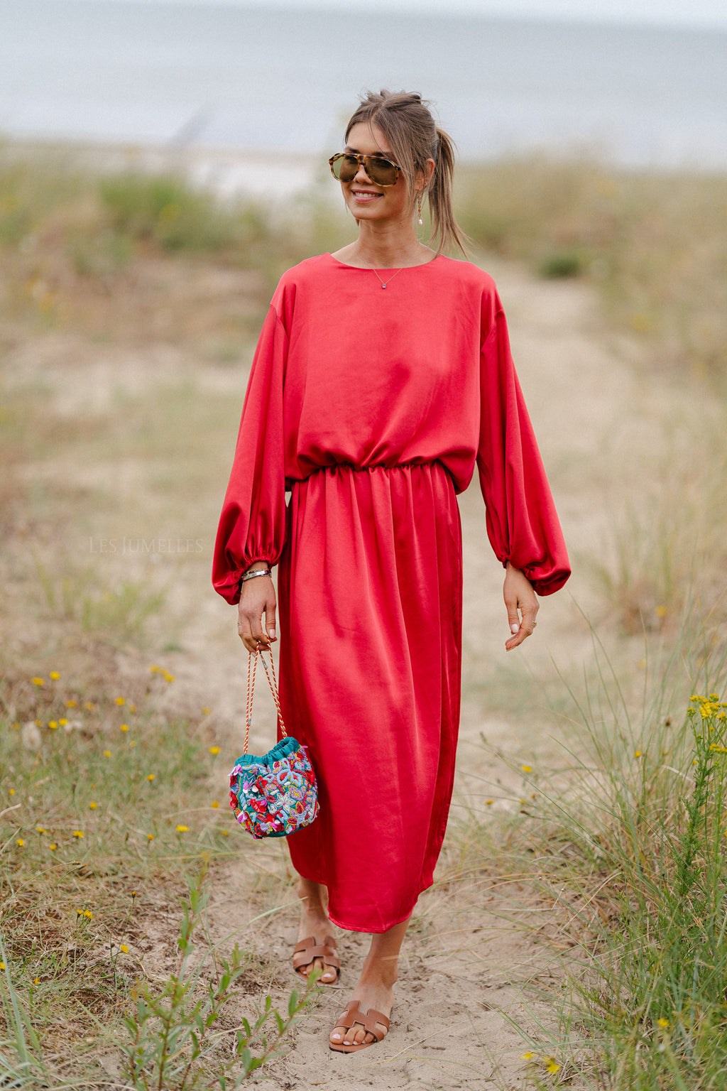 Das Lucia Kleid Narrenrot