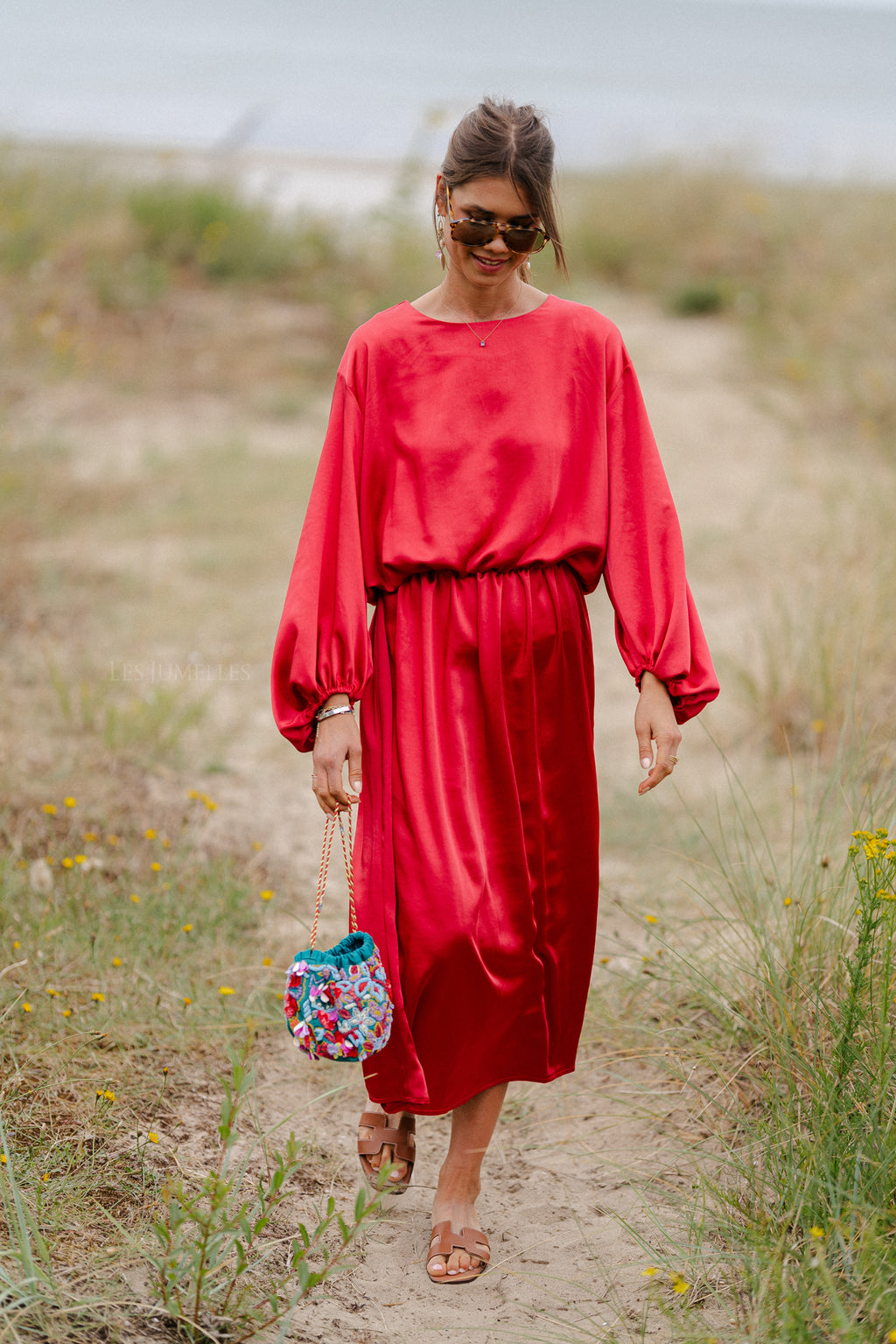  Das Lucia Kleid Narrenrot