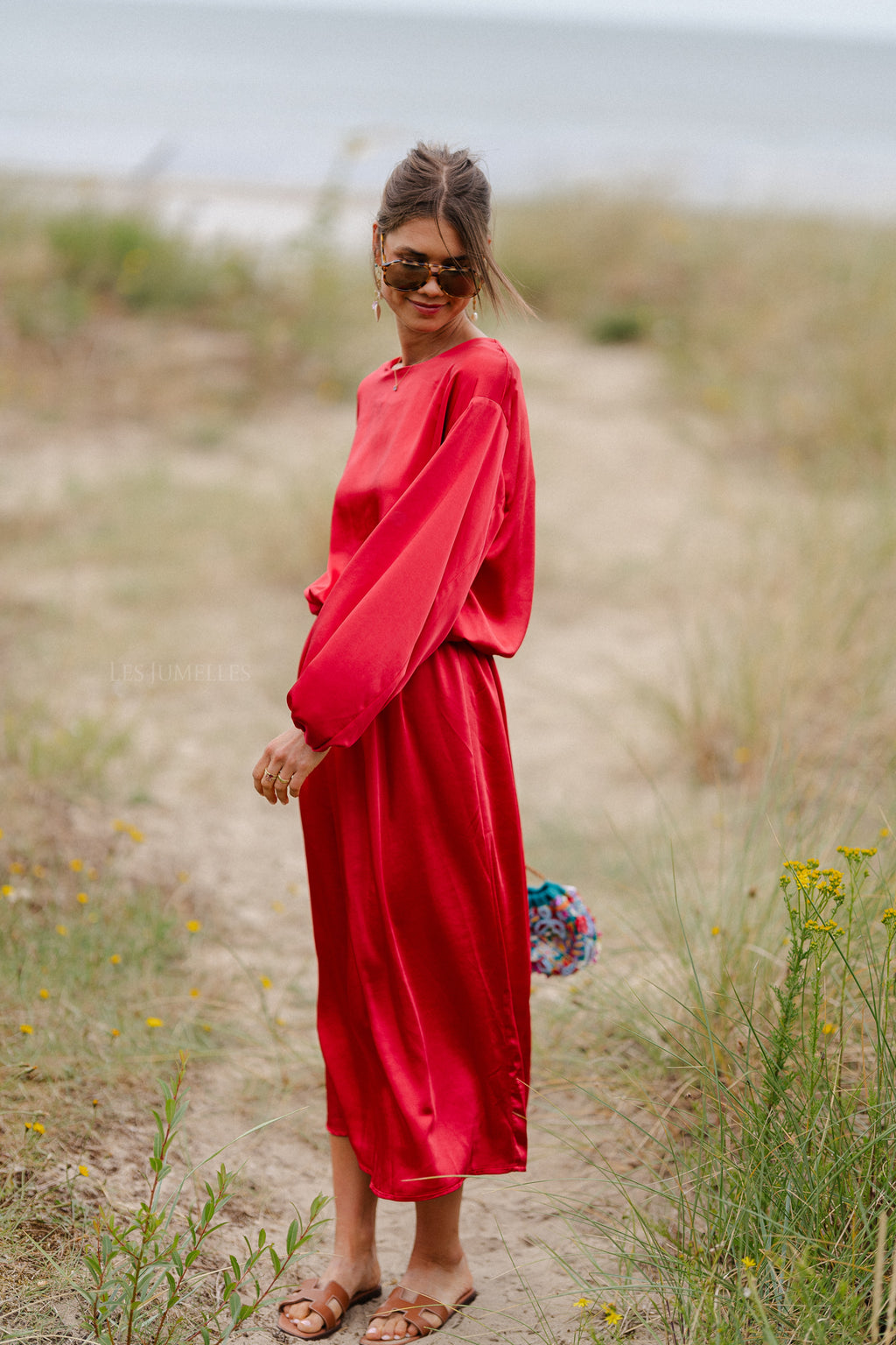  Das Lucia Kleid Narrenrot