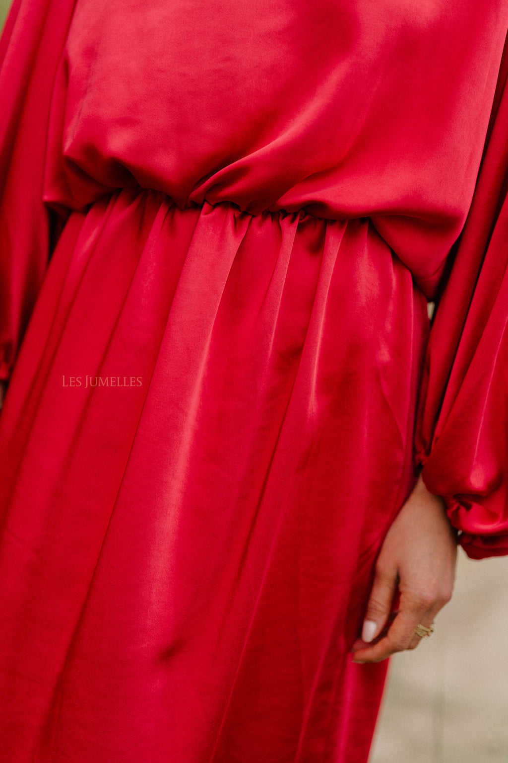  Das Lucia Kleid Narrenrot