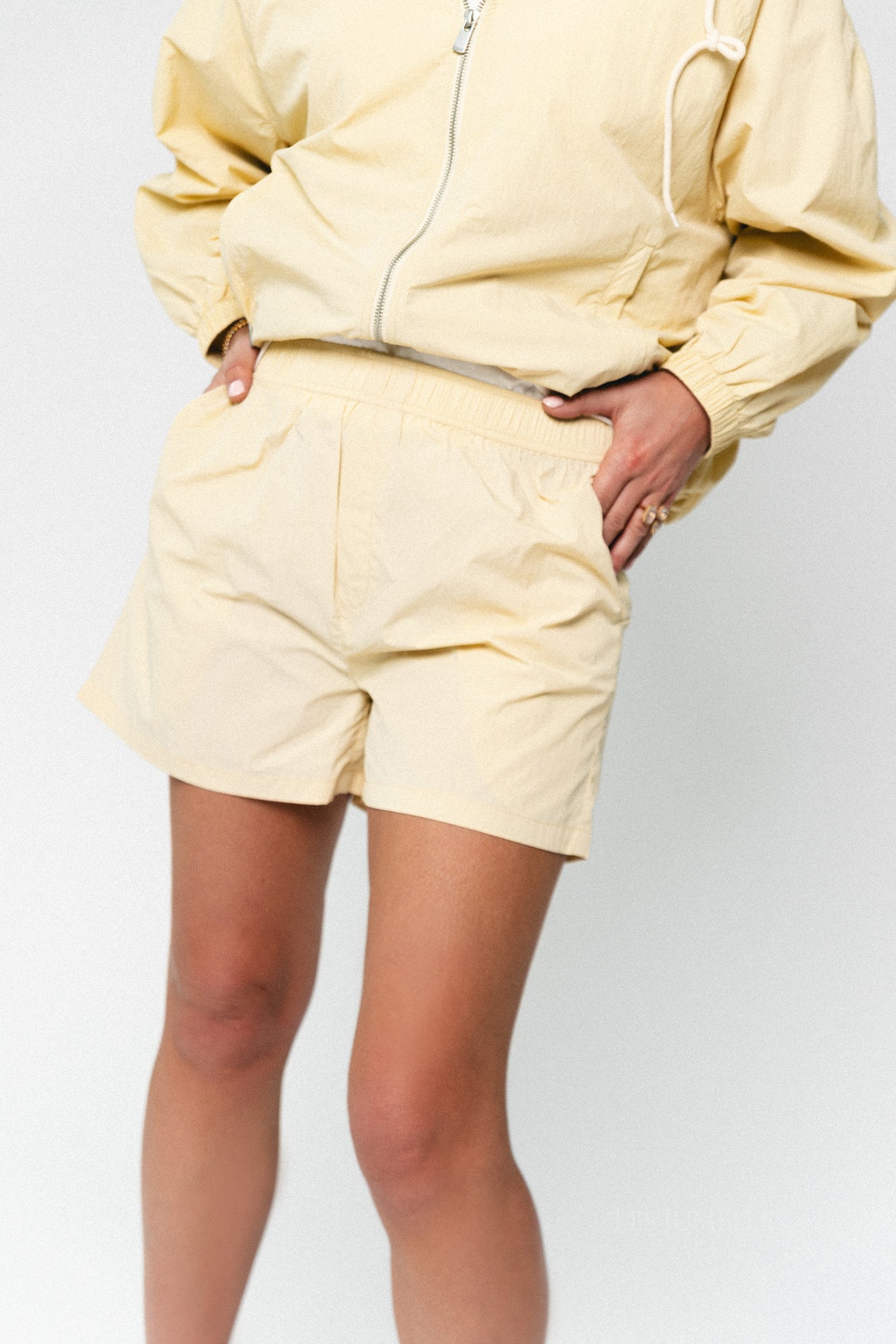 Boulbi shorts butter yellow