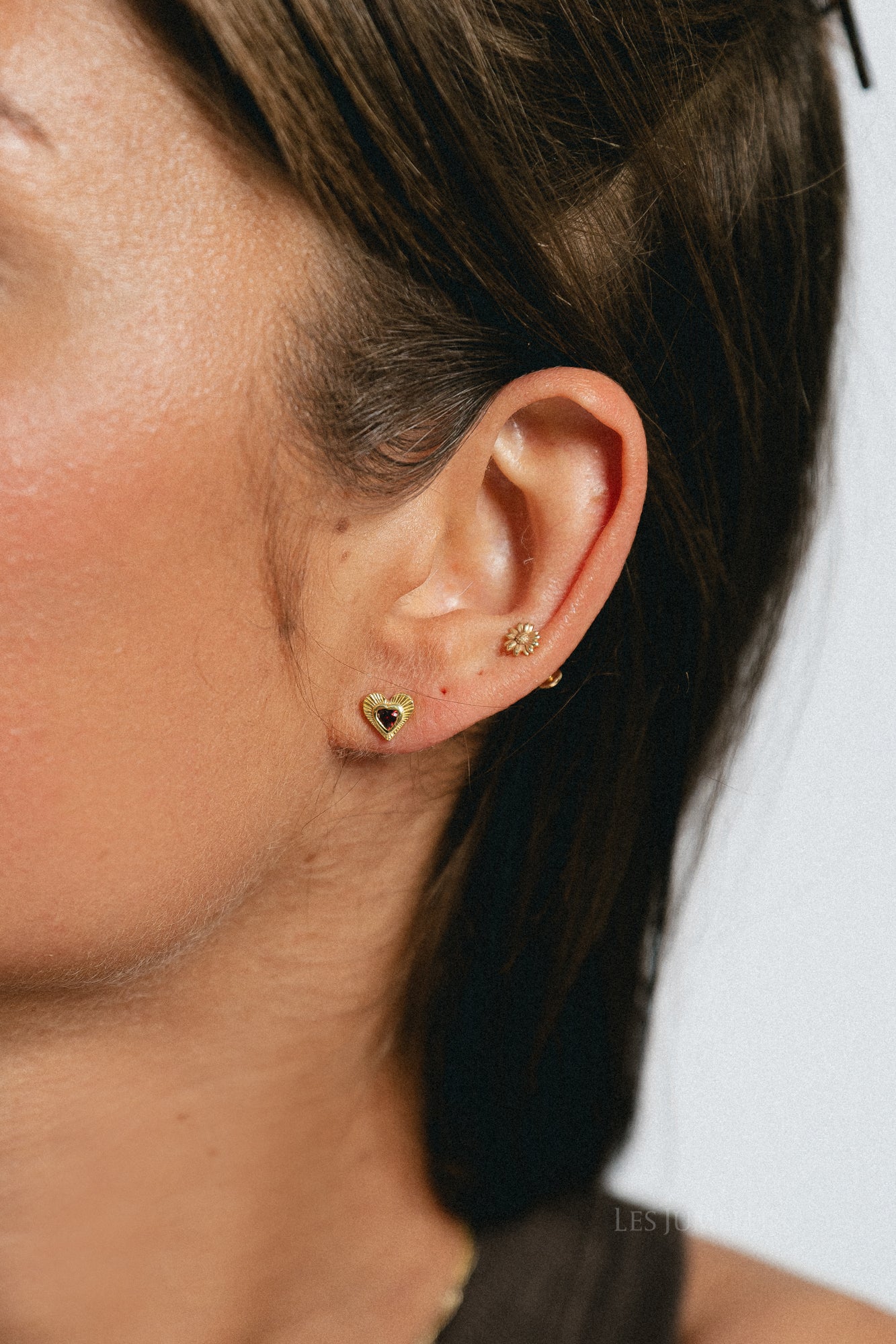 Single rhapsody love stud gold plated