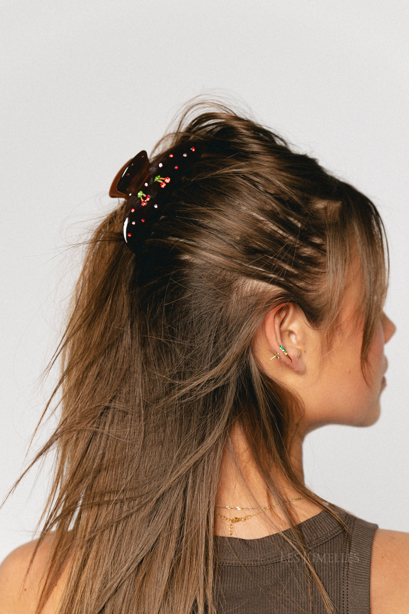 Cherry hair claw brown