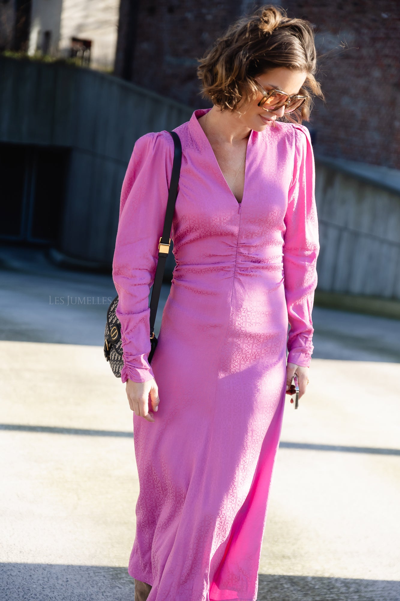 BrinaGZ midi jurk met V-hals roze