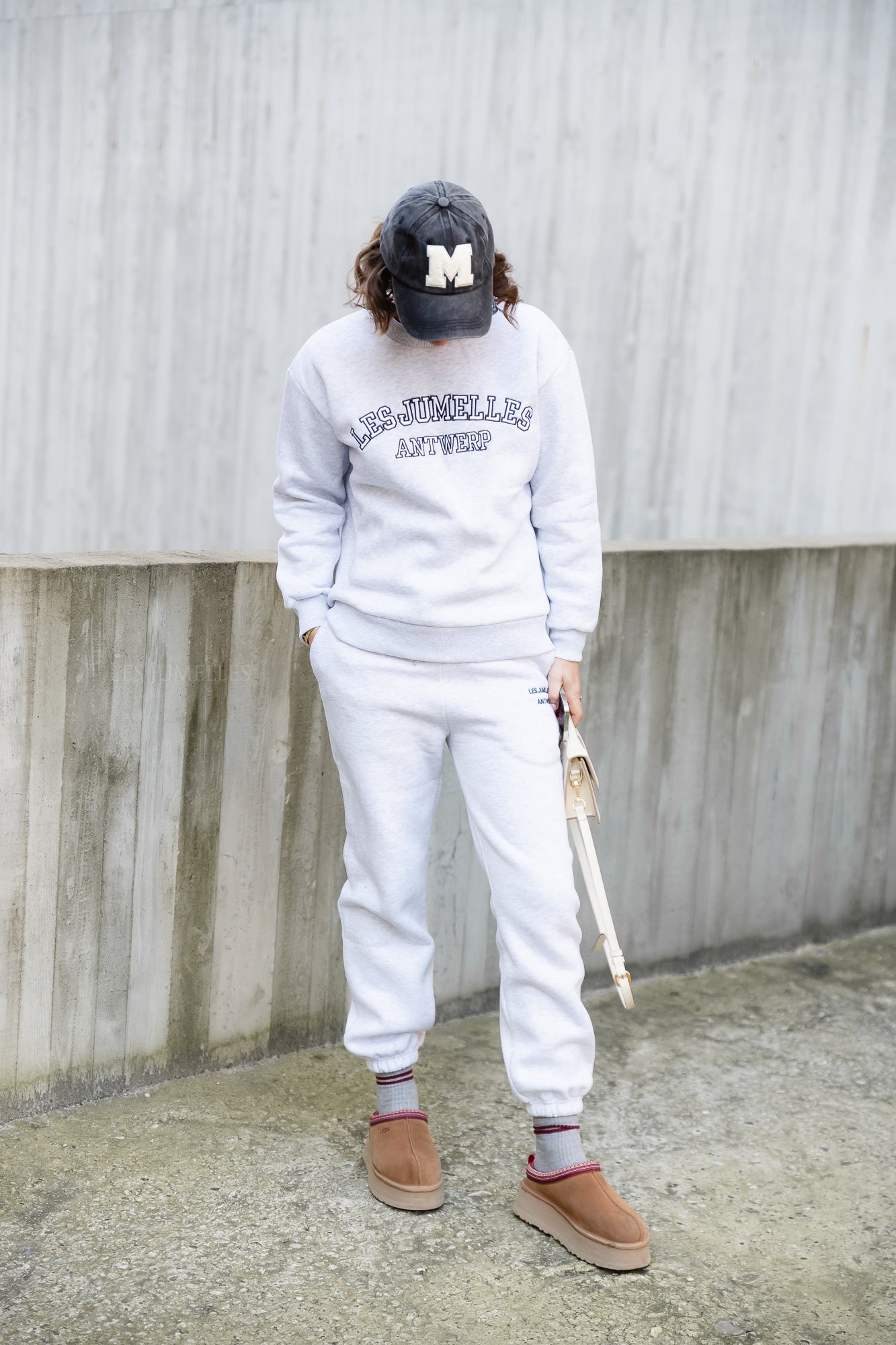 White best sale sweat outfit