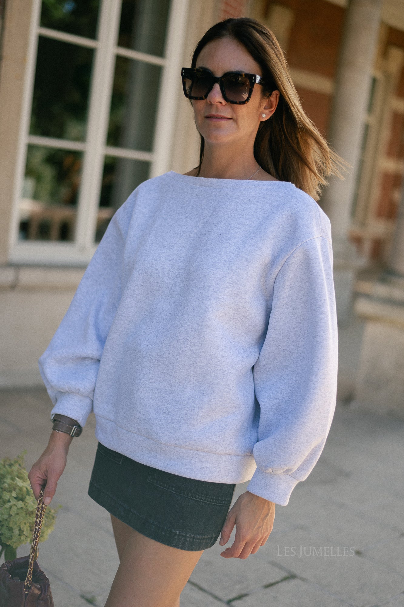 Yasmine off shoulder sweater light grey