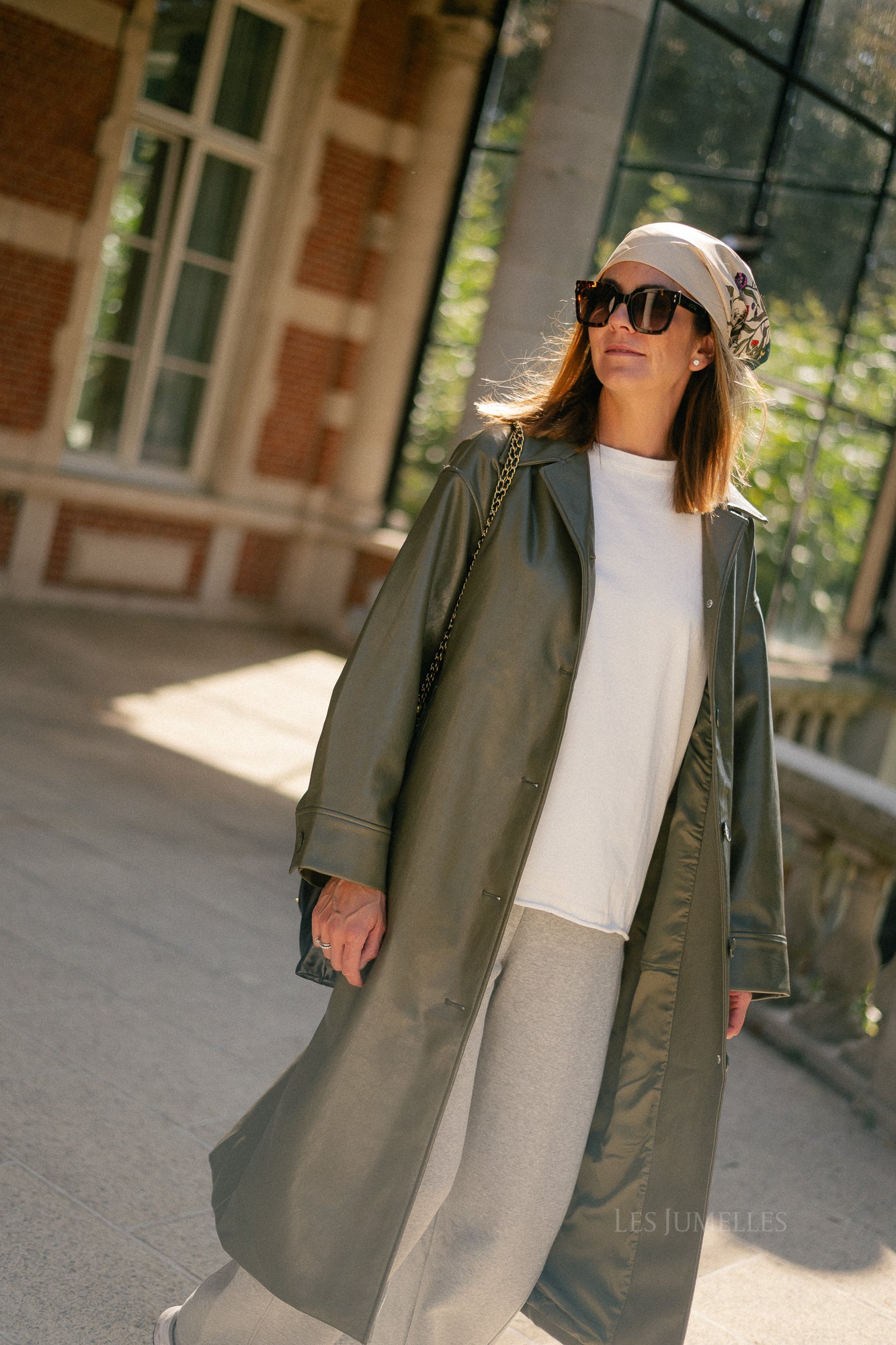 Elea coat grape leaf