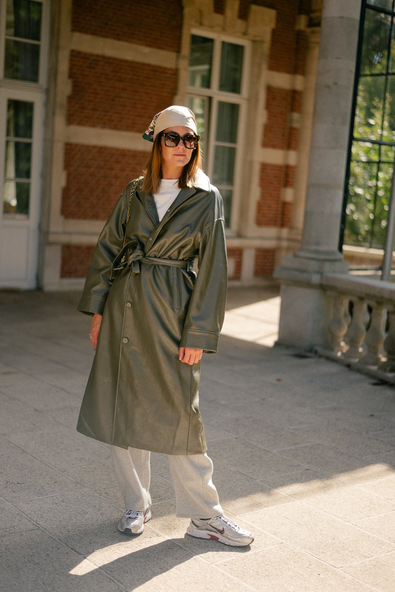Elea coat grape leaf