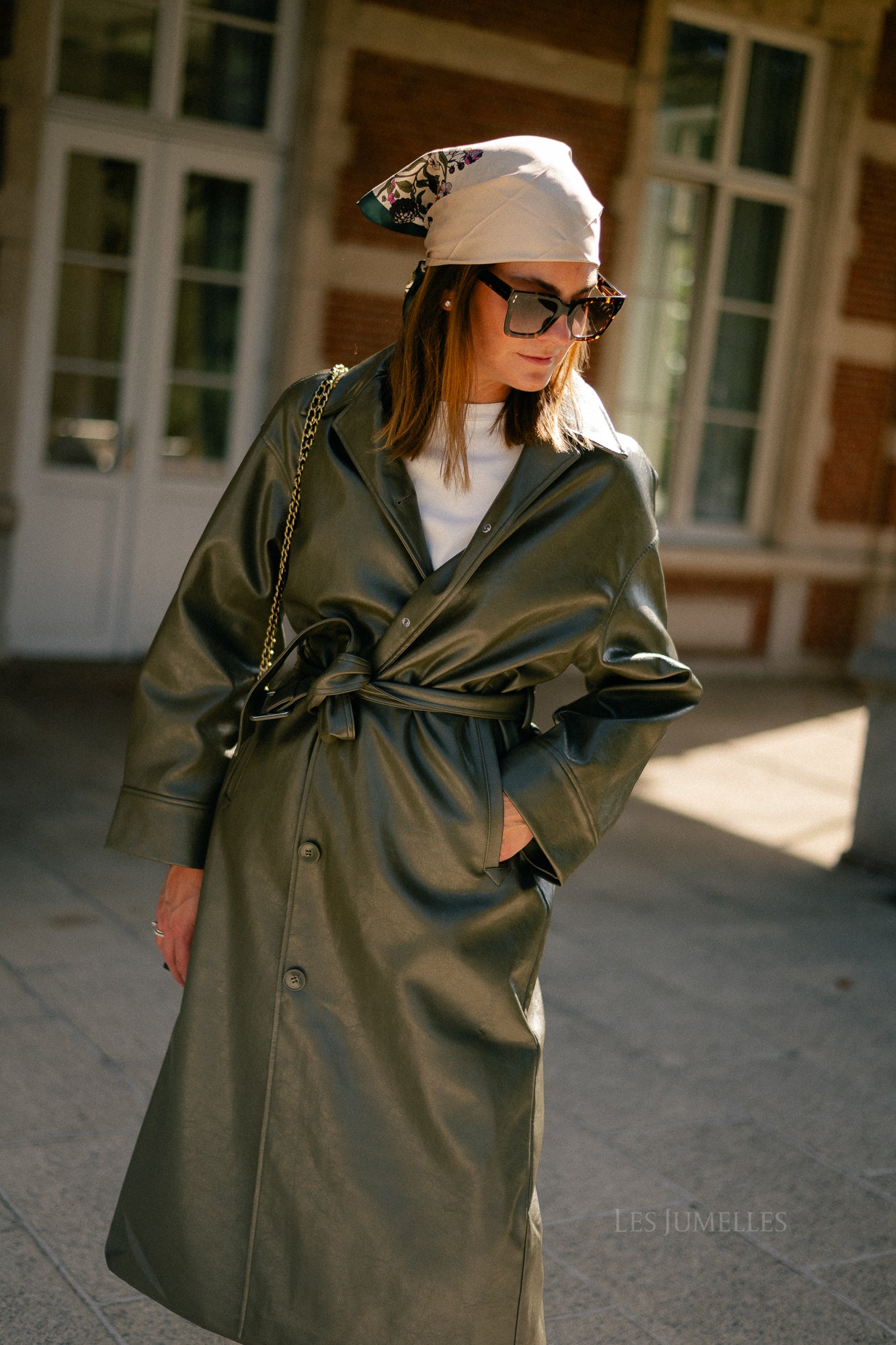 Elea coat grape leaf
