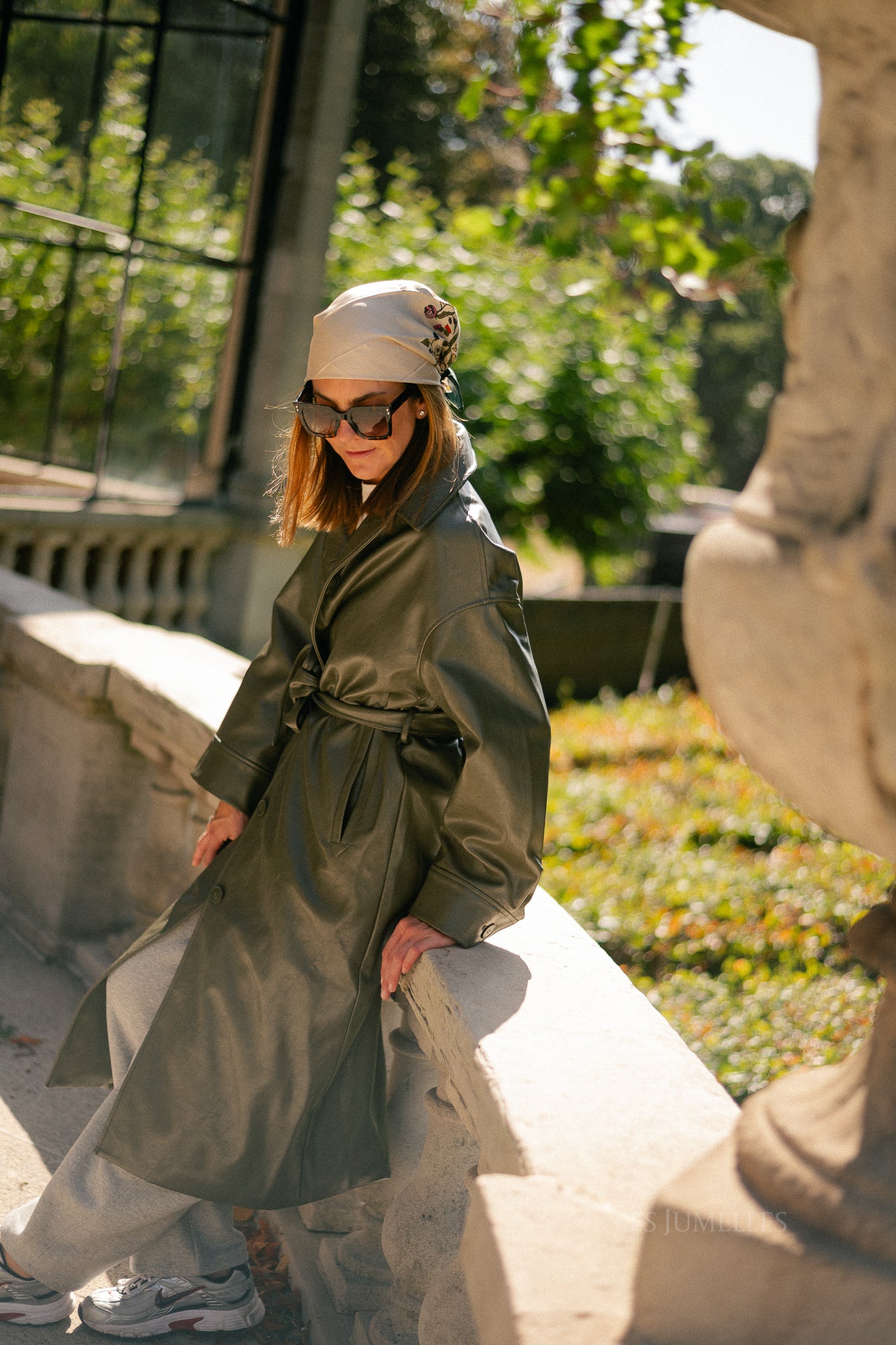 Elea coat grape leaf