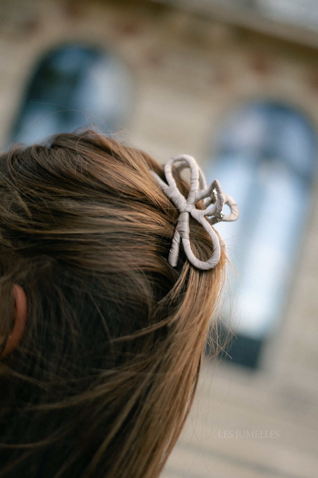 Luster bow hair claw simply taupe beige