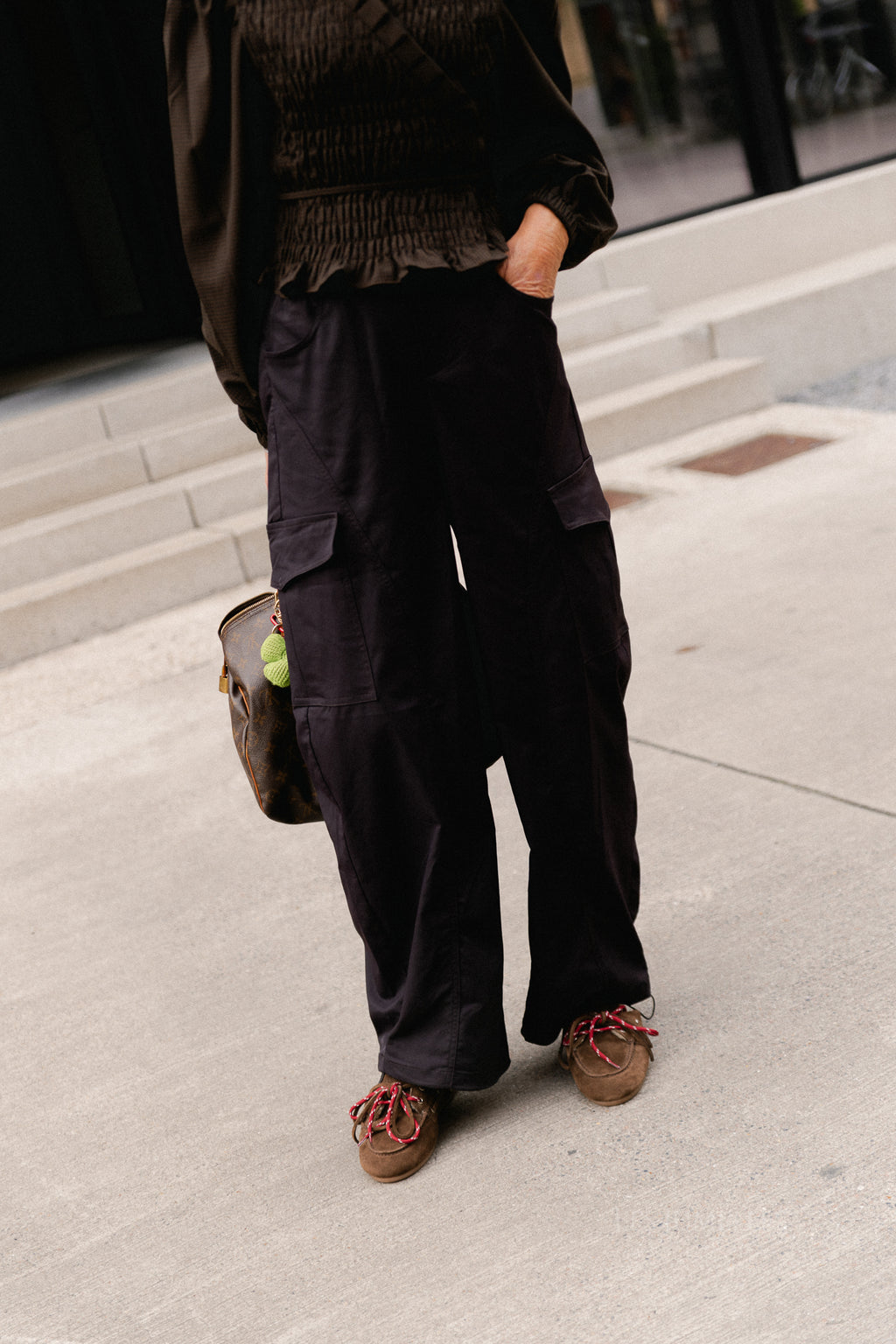 Alyna cargo pants aubergine