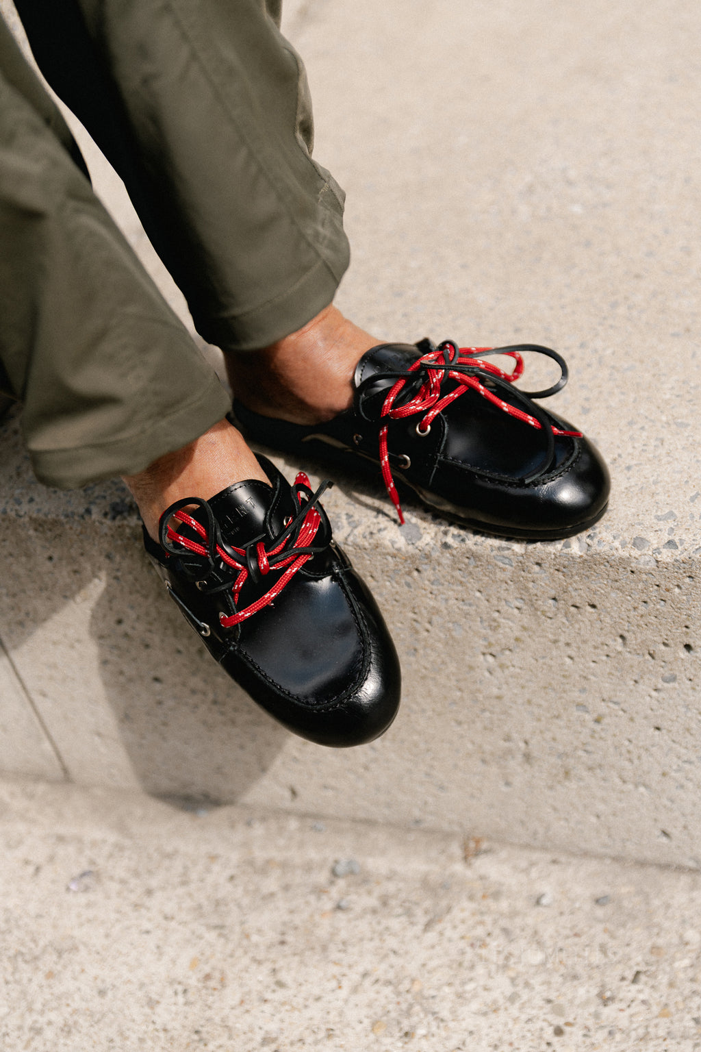 PAYasma lace fur loafers black polido