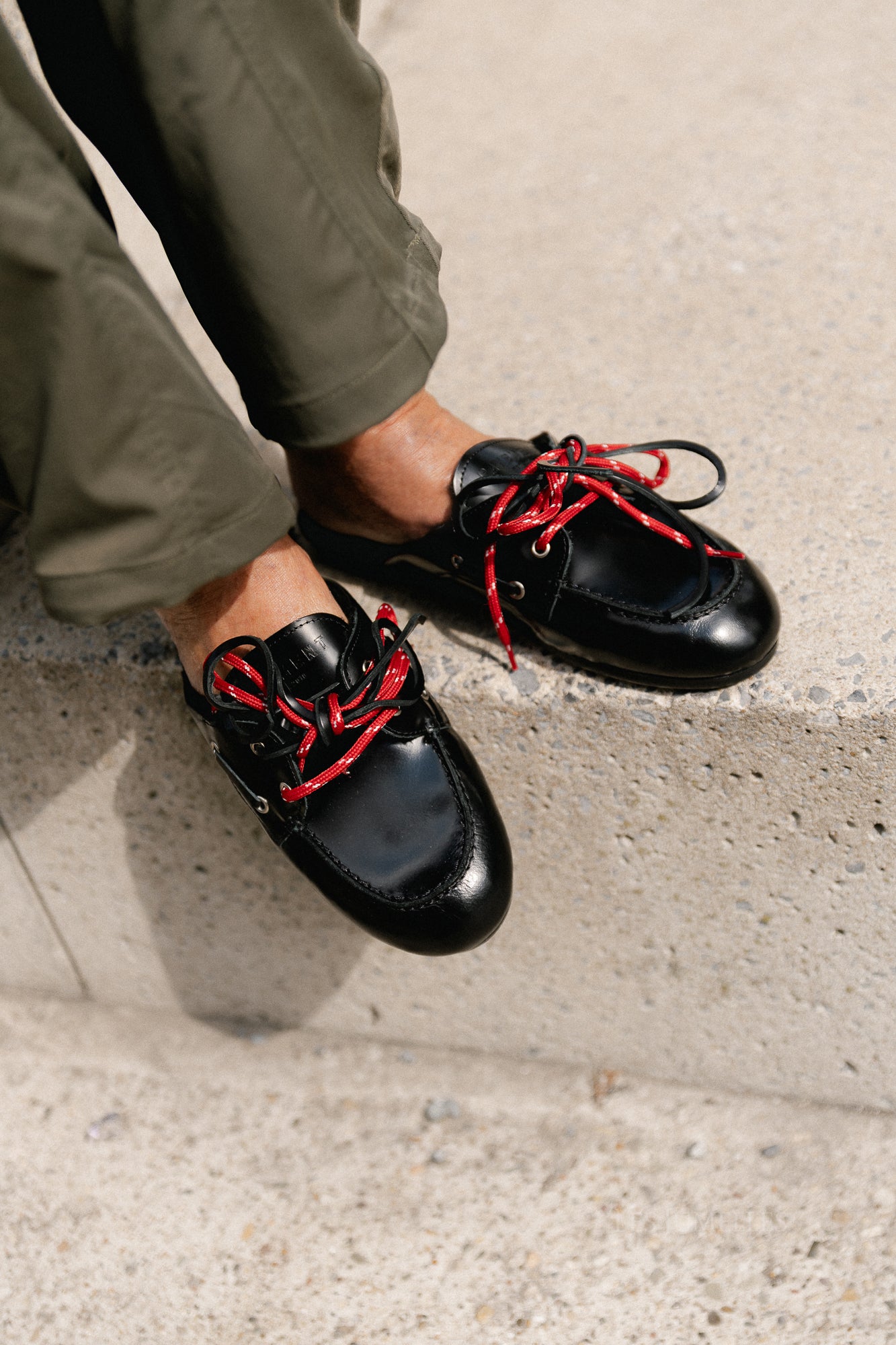 PAYasma lace fur loafers black polido