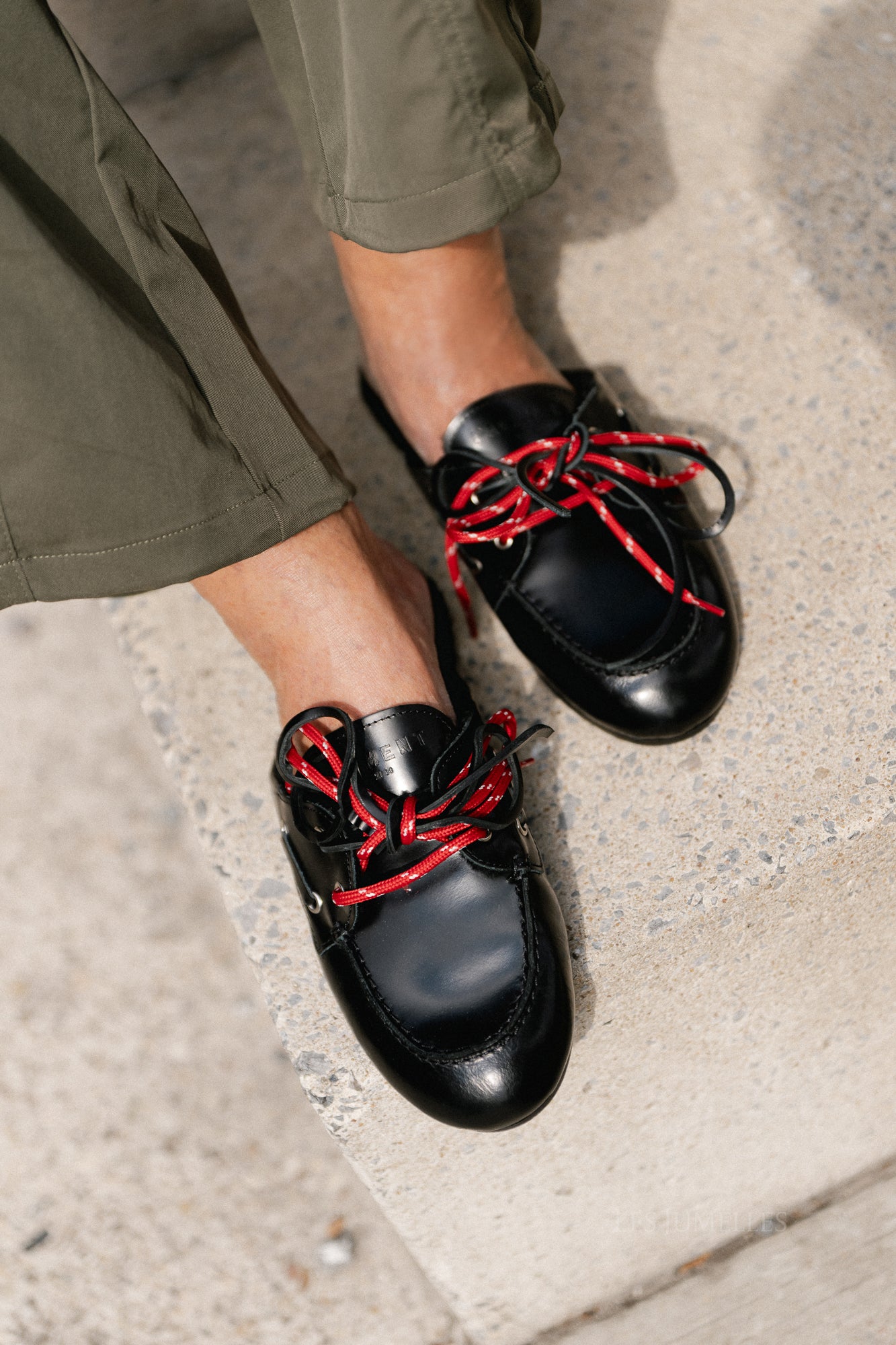 PAYasma lace fur loafers black polido