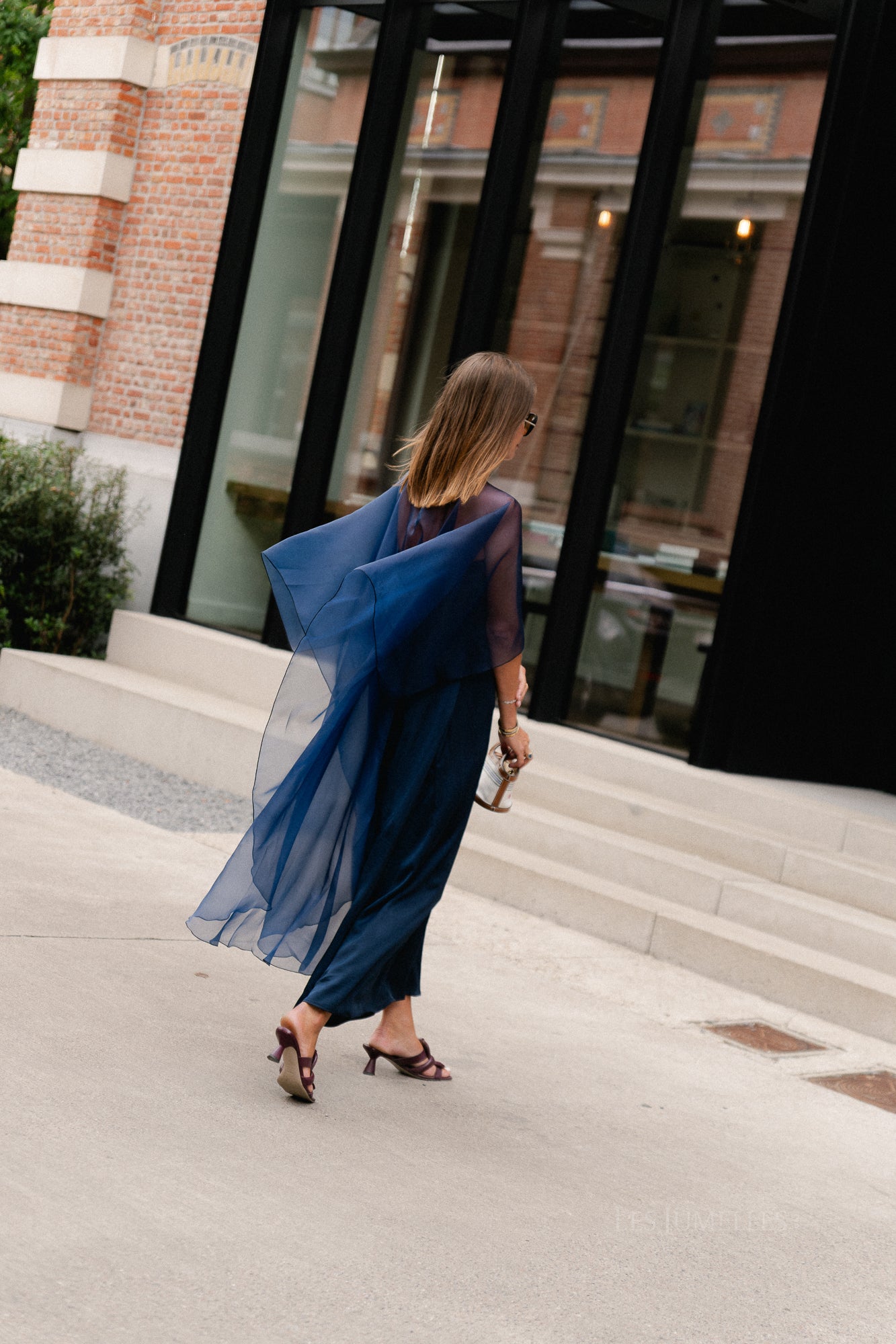 YASVima bandeau maxi dress - show navy blazer