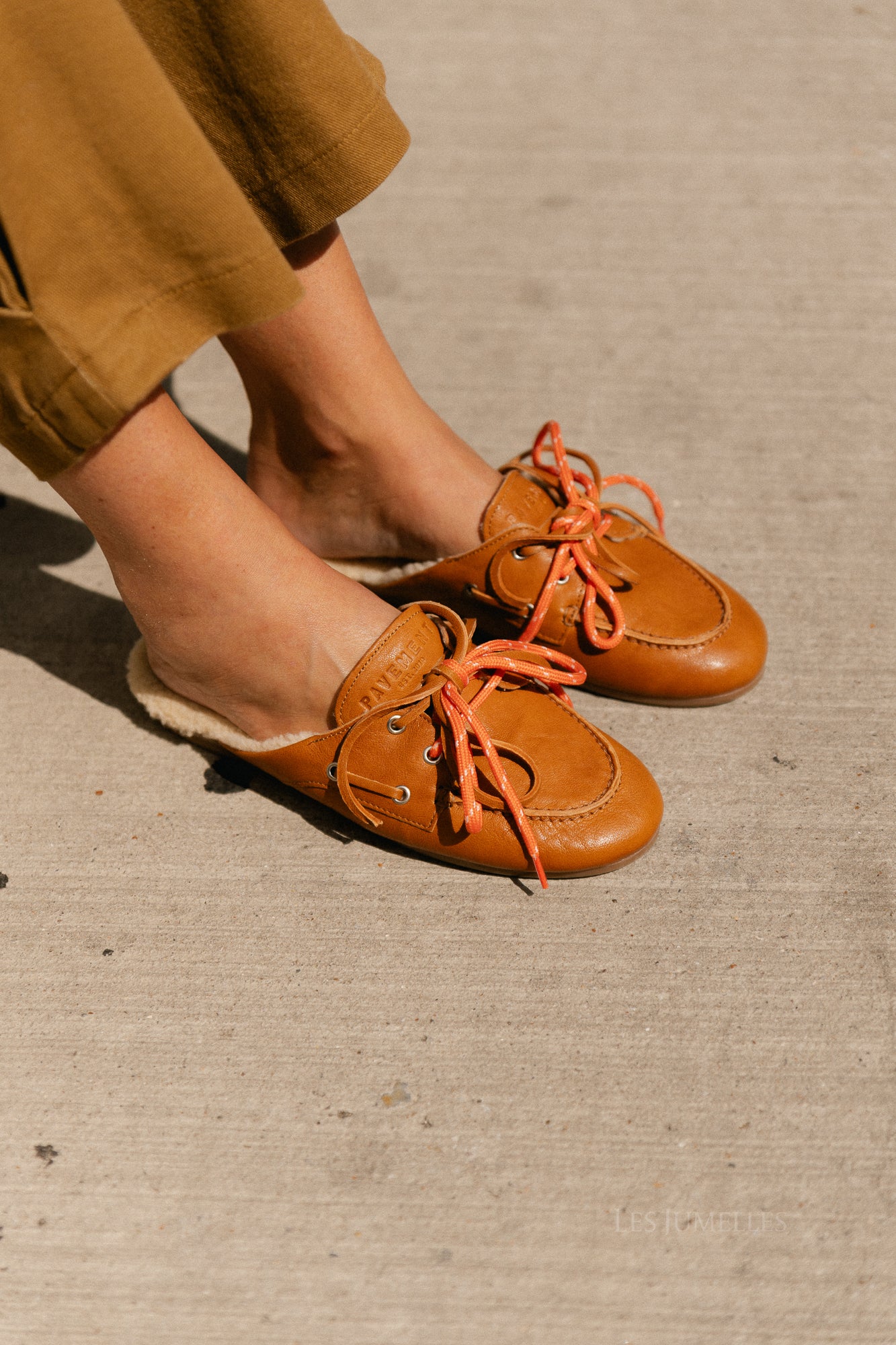 PAYasma lace fur loafers tan