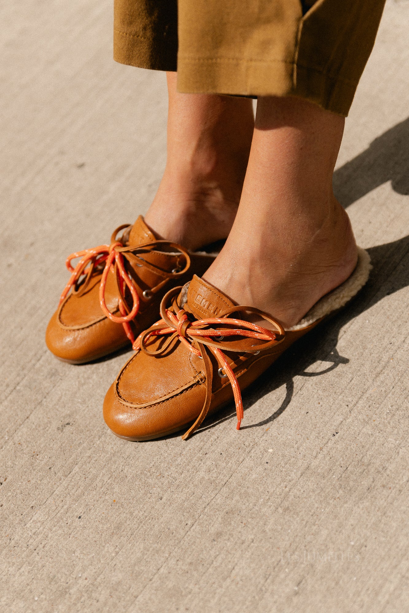 PAYasma lace fur loafers tan
