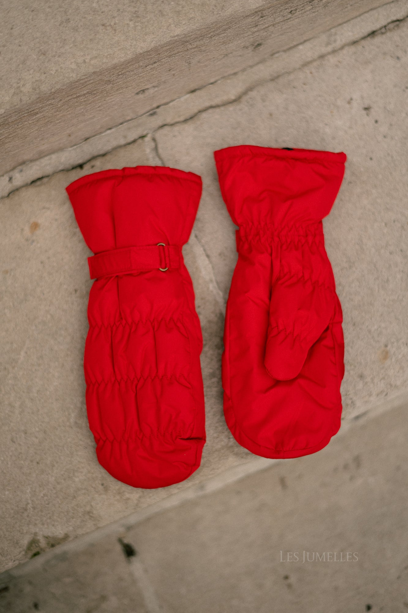 Padded Nylona mitten adrenaline red