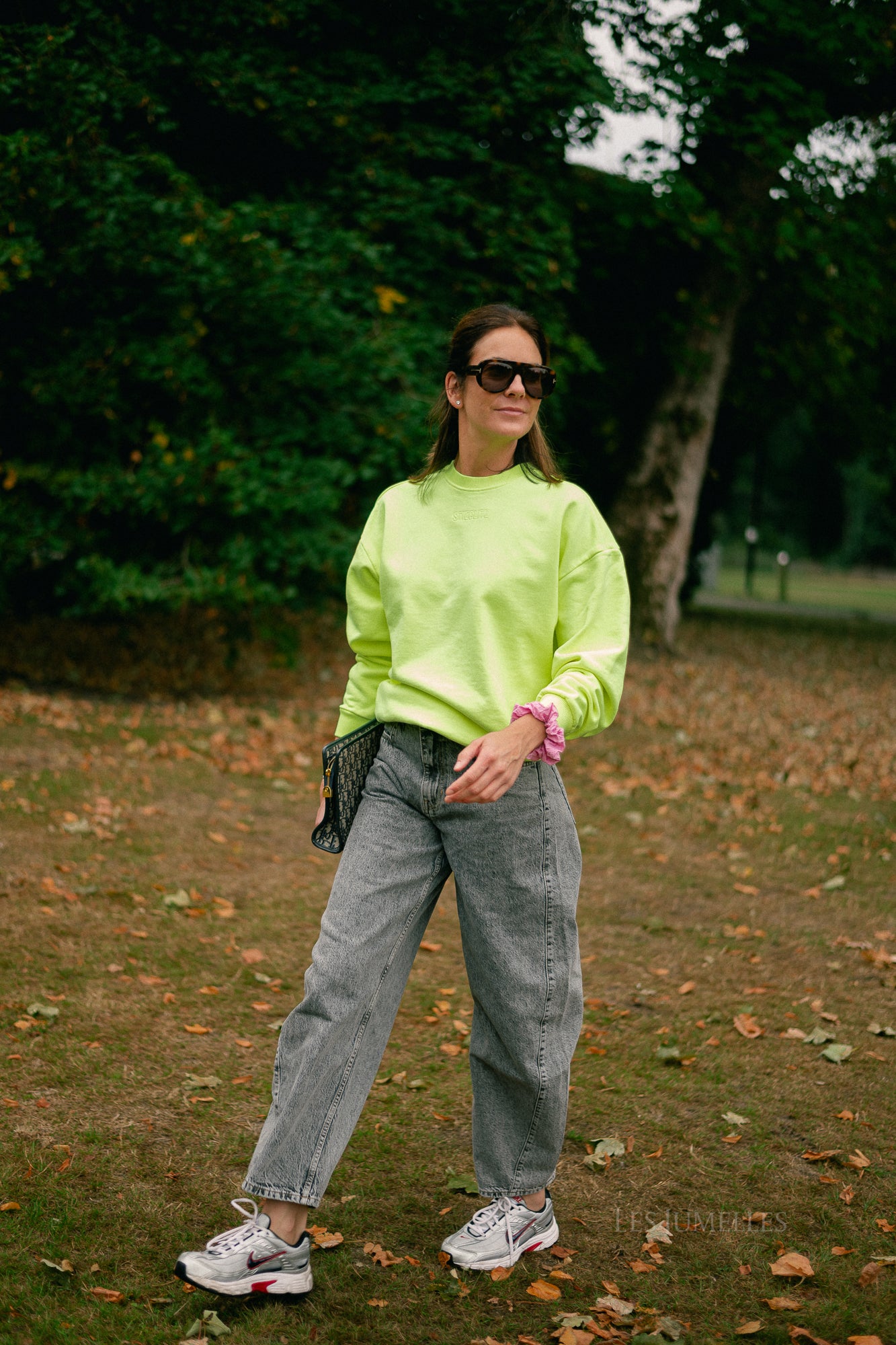 Basic worn out sweater yellow