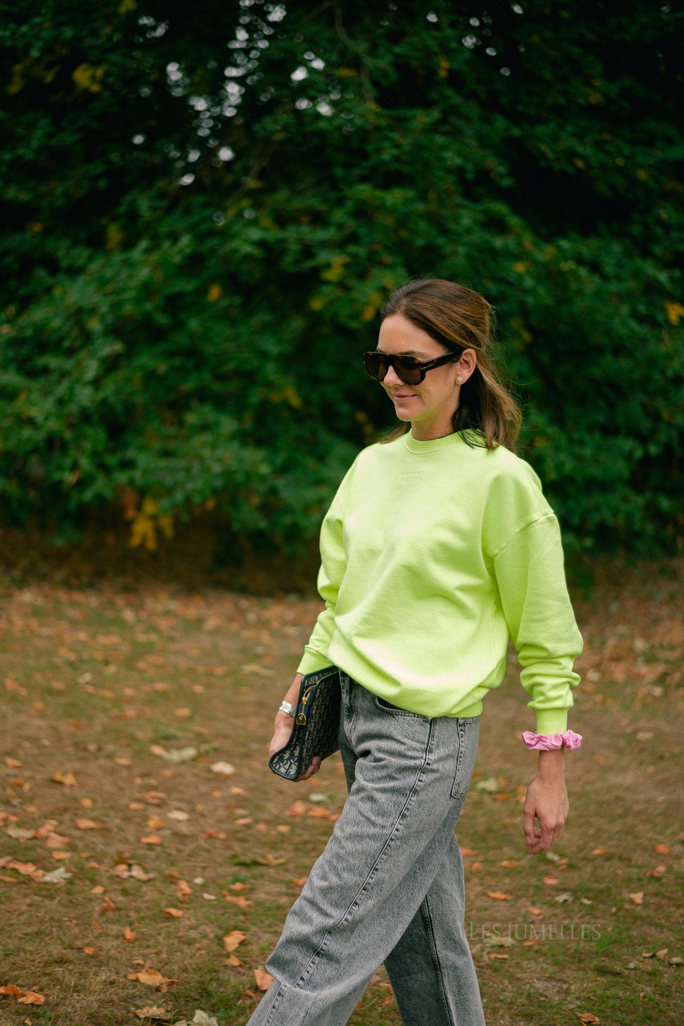Basic worn out sweater yellow