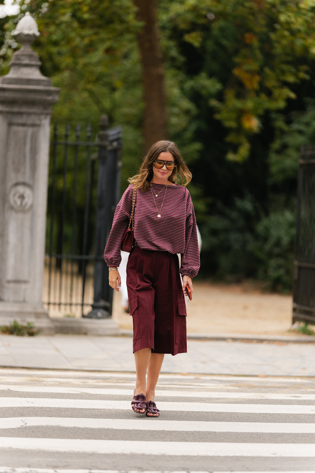 Callie cargo jorts burgundy
