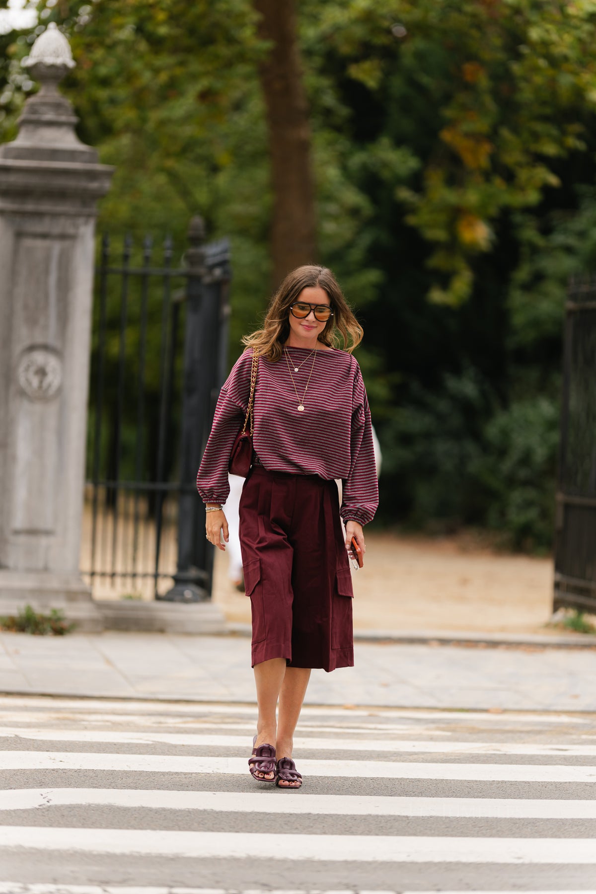 Callie cargo jorts burgundy