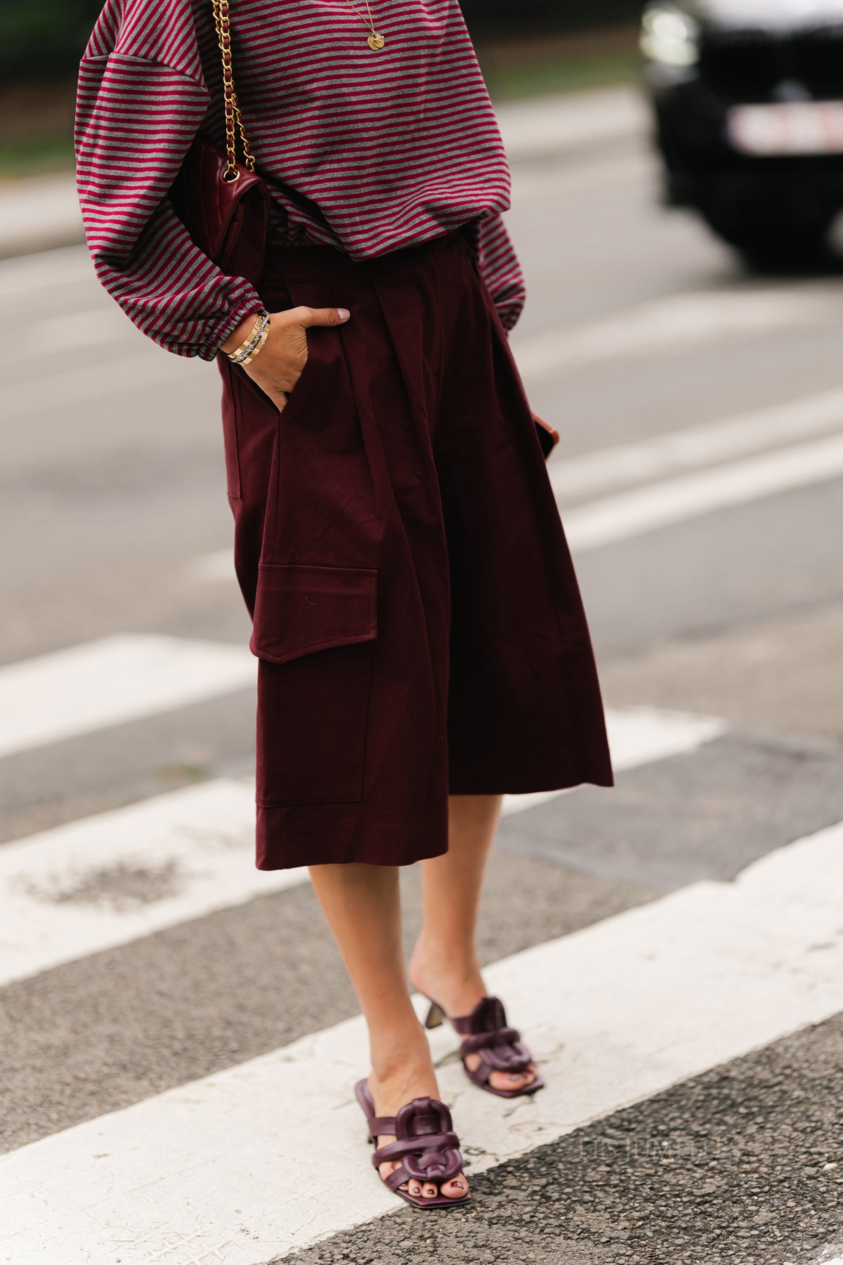 Callie cargo jorts burgundy