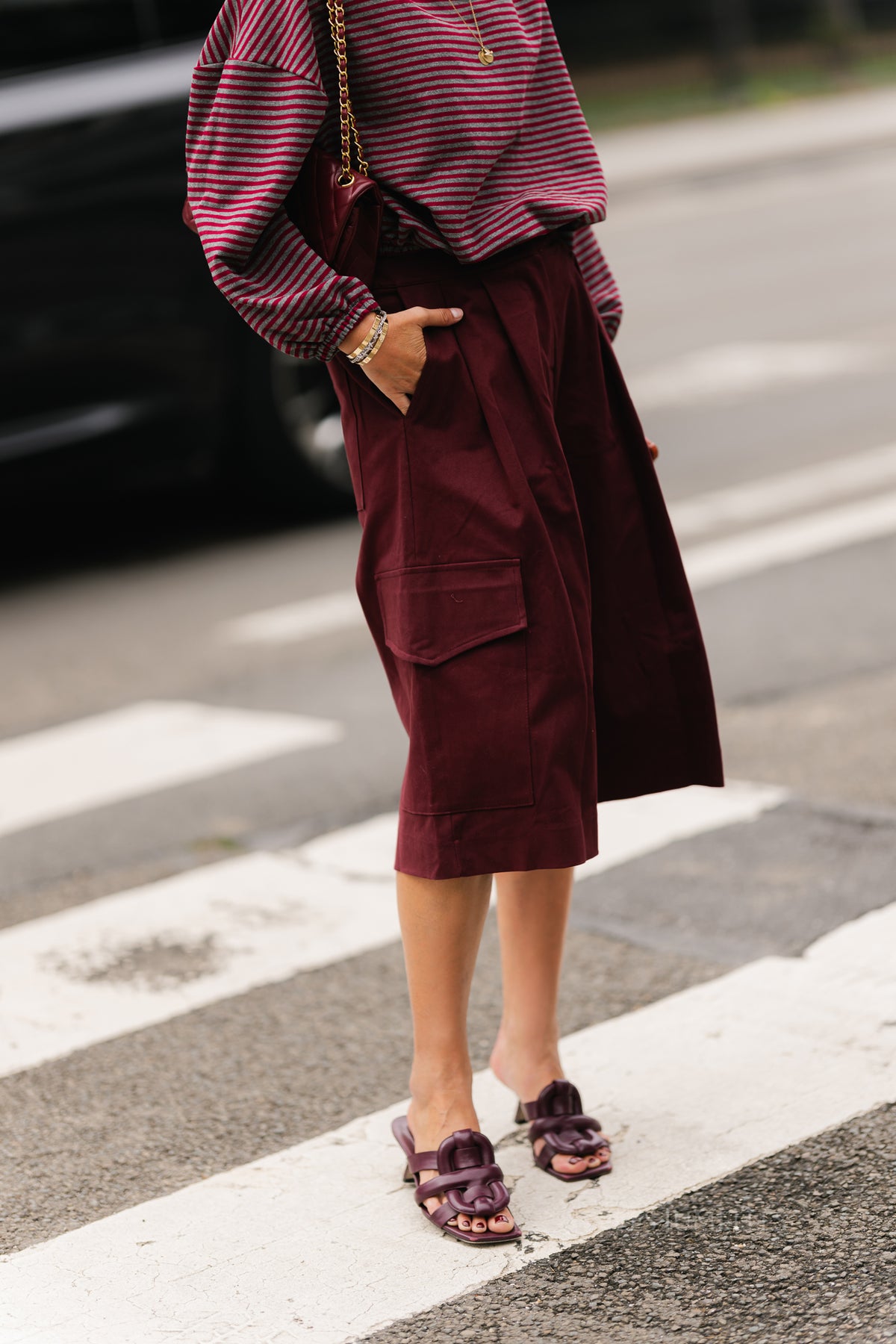 Callie cargo jorts burgundy