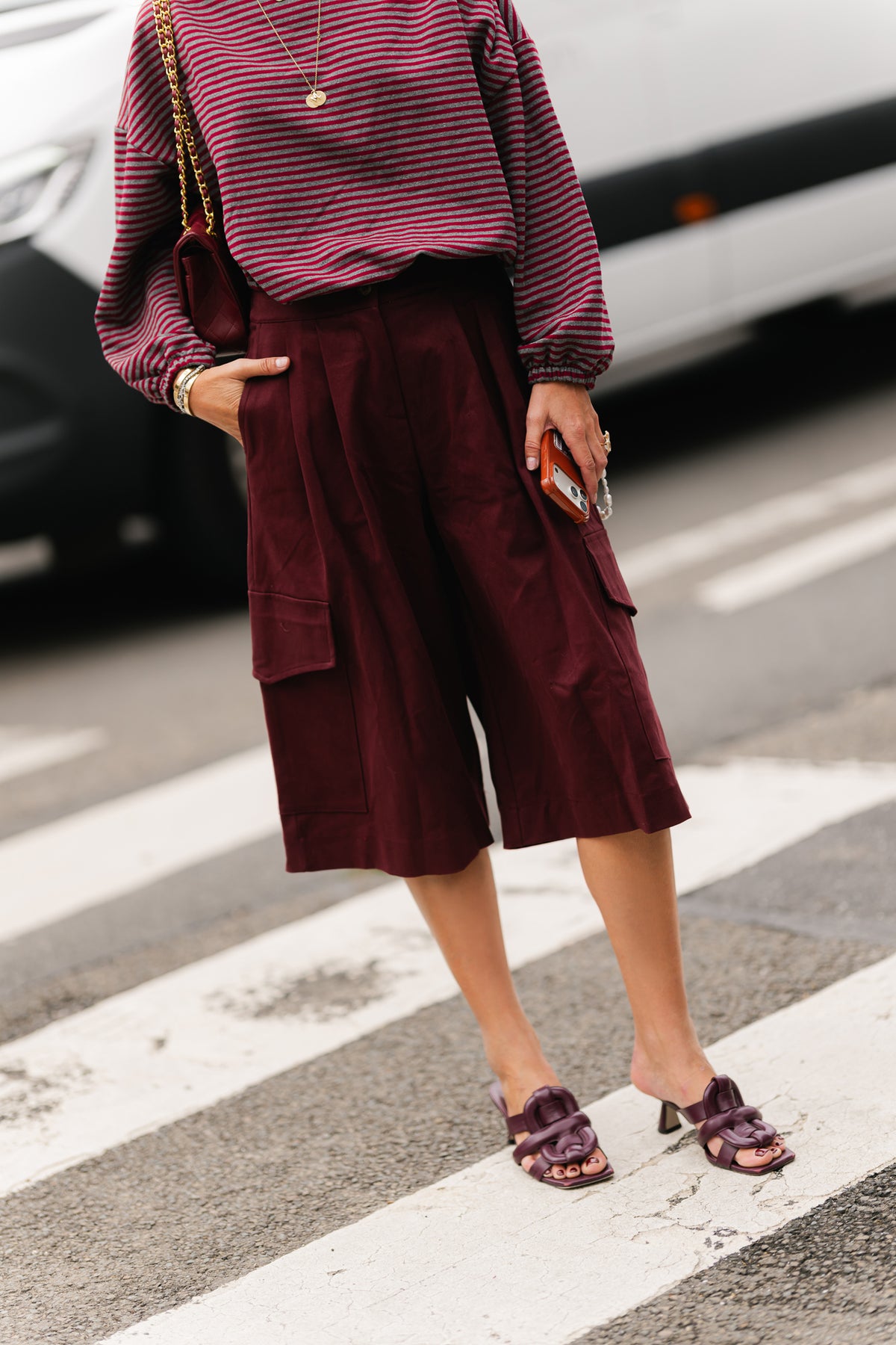 Callie cargo jorts burgundy