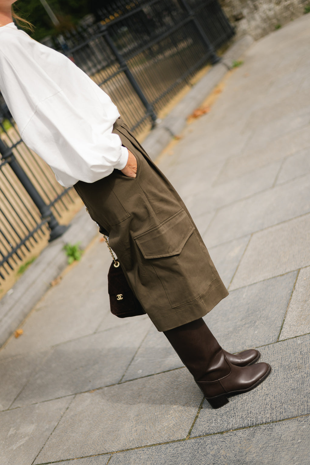 Callie cargo jorts khaki