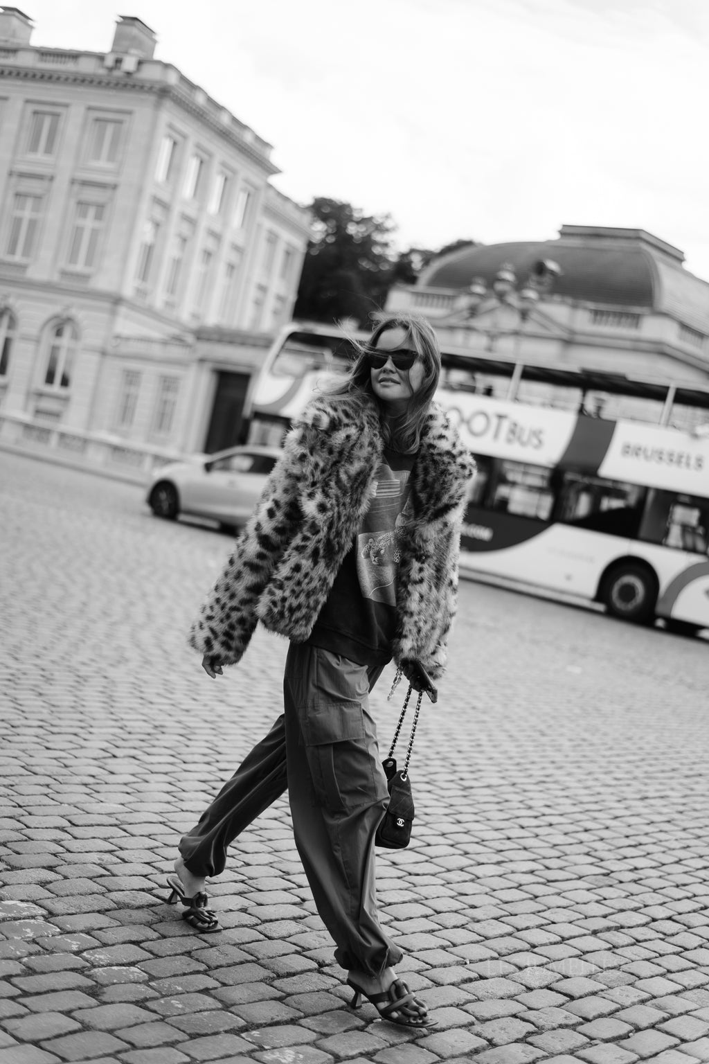 LarrieSW faux fur leopard jacket