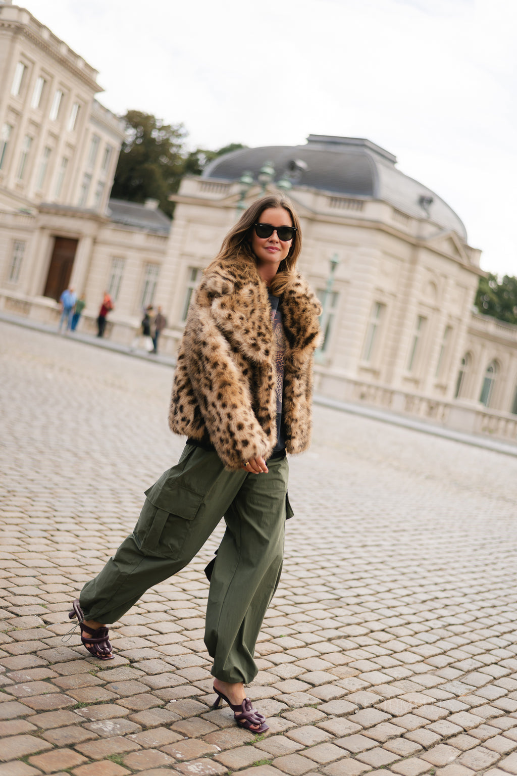LarrieSW faux fur leopard jacket