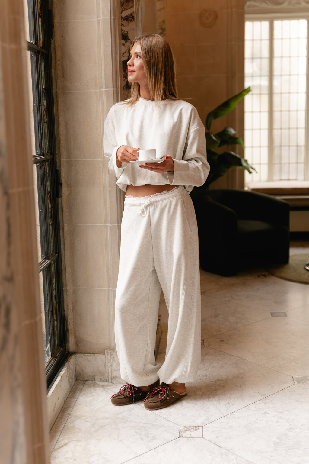 Everly lace trimmed sweatpants light grey melange