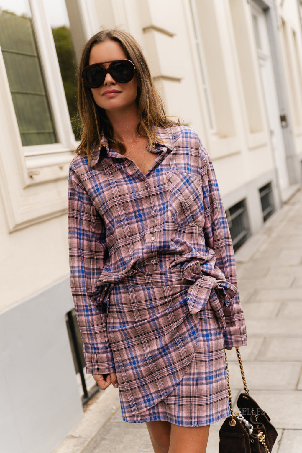 Kaia oversized check shirt royal blue/pink