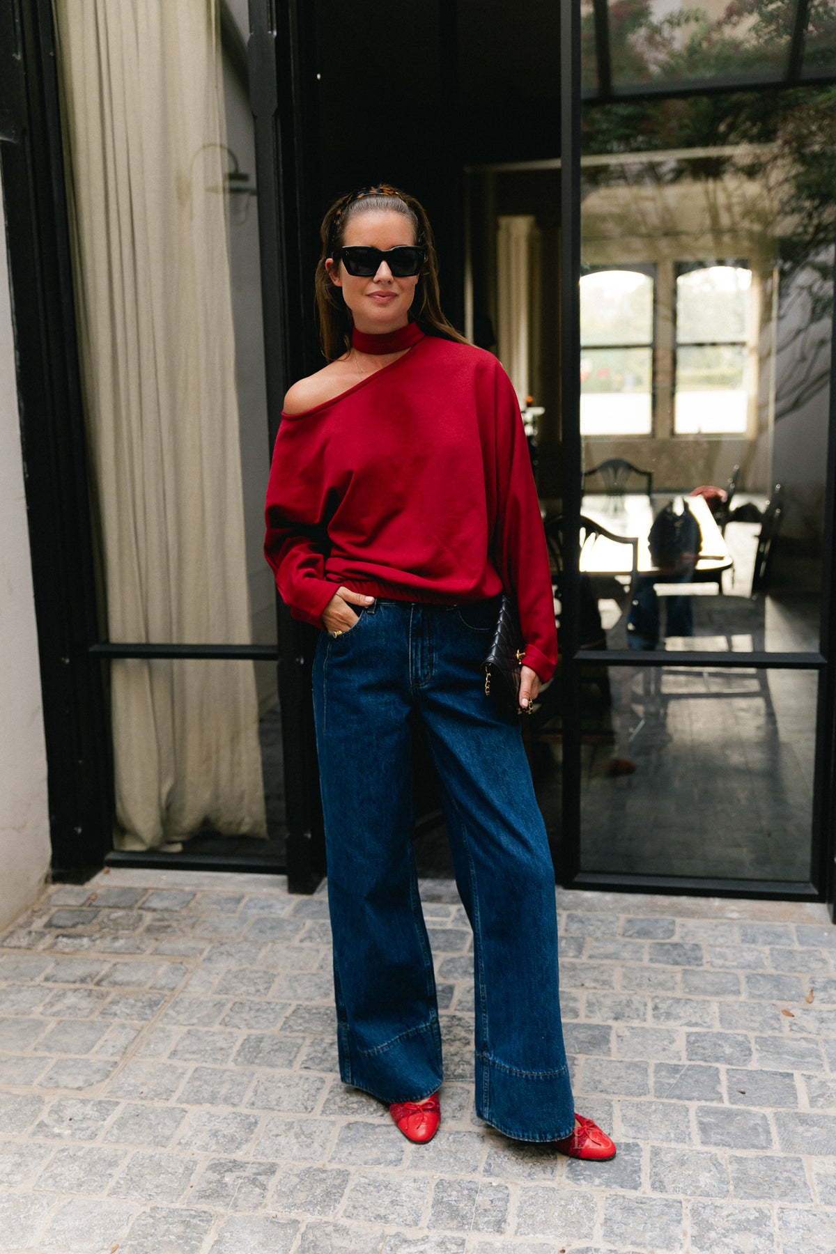 Ava LS open shoulder sweatshirt red dahlia