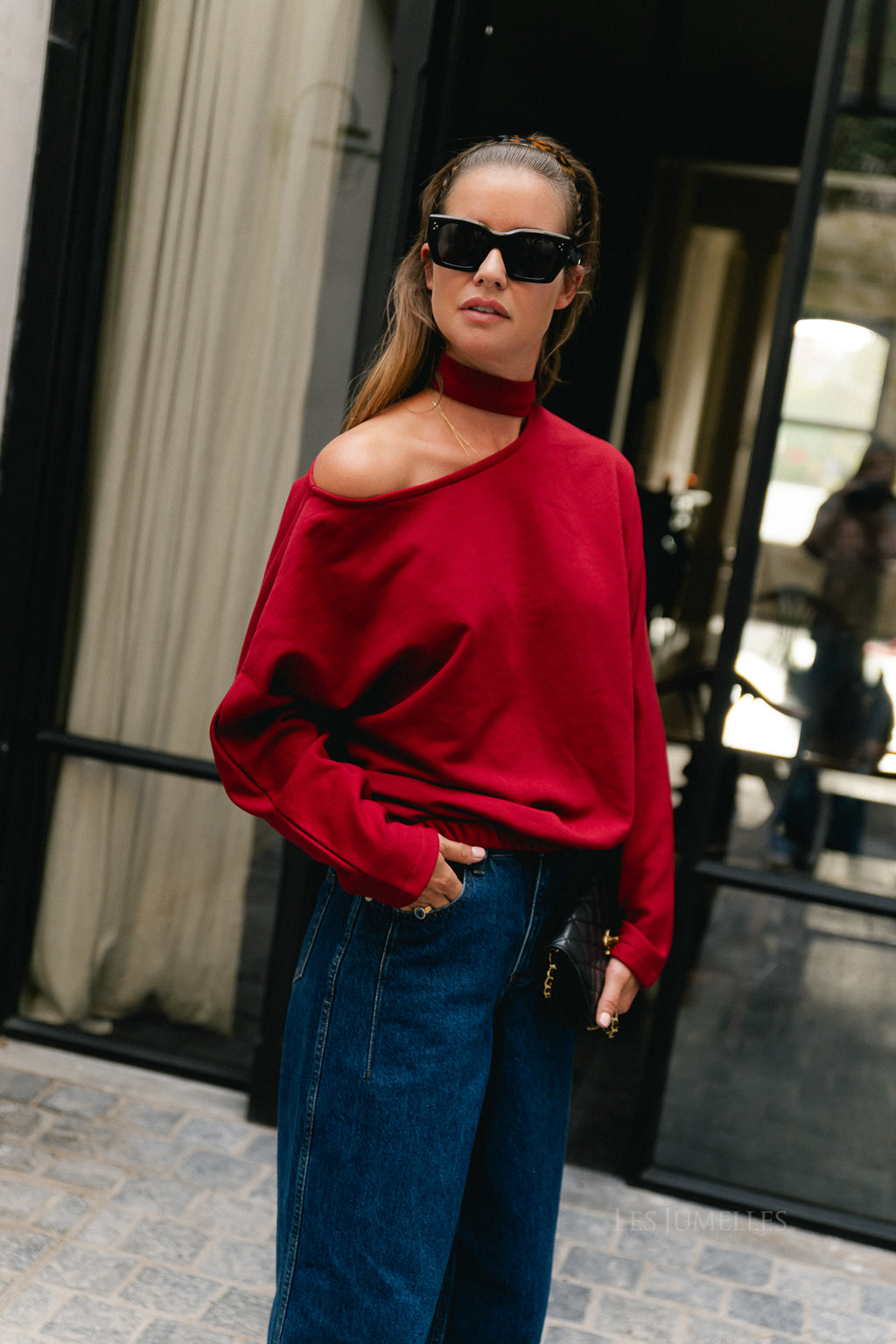Ava LS open shoulder sweatshirt red dahlia