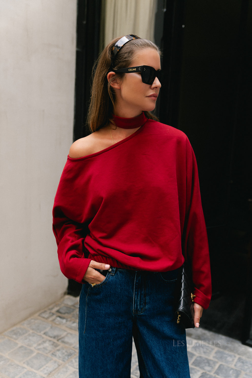 Ava LS open shoulder sweatshirt red dahlia