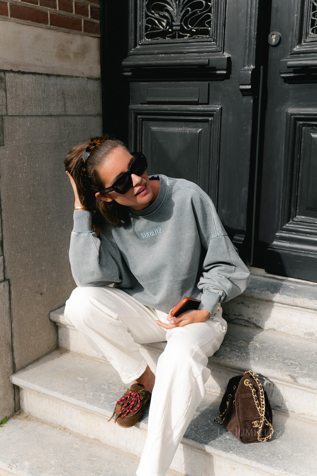 Basic worn-out sweater grey