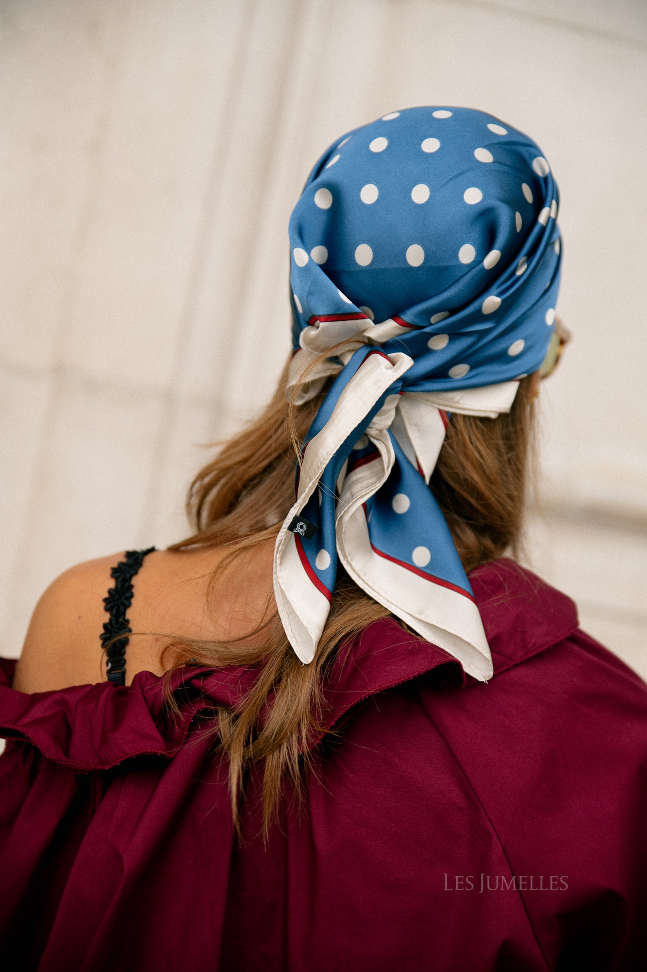 Polka dot scarf navy/ecru