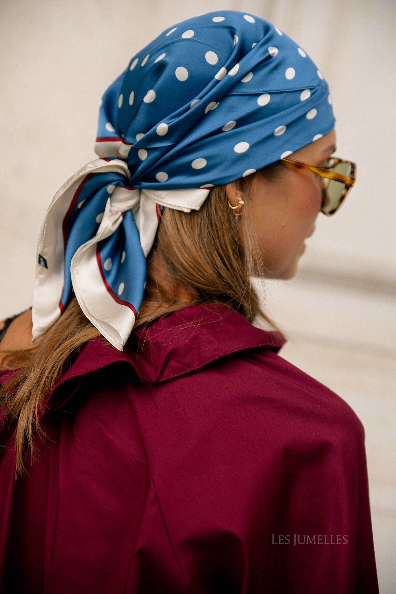 Polka dot scarf navy/ecru