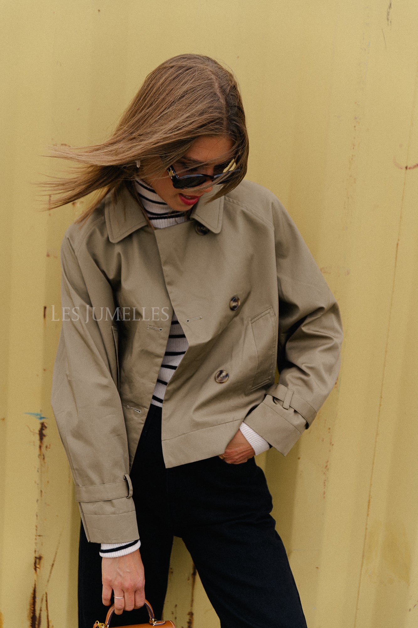 Violette Jacke taupe