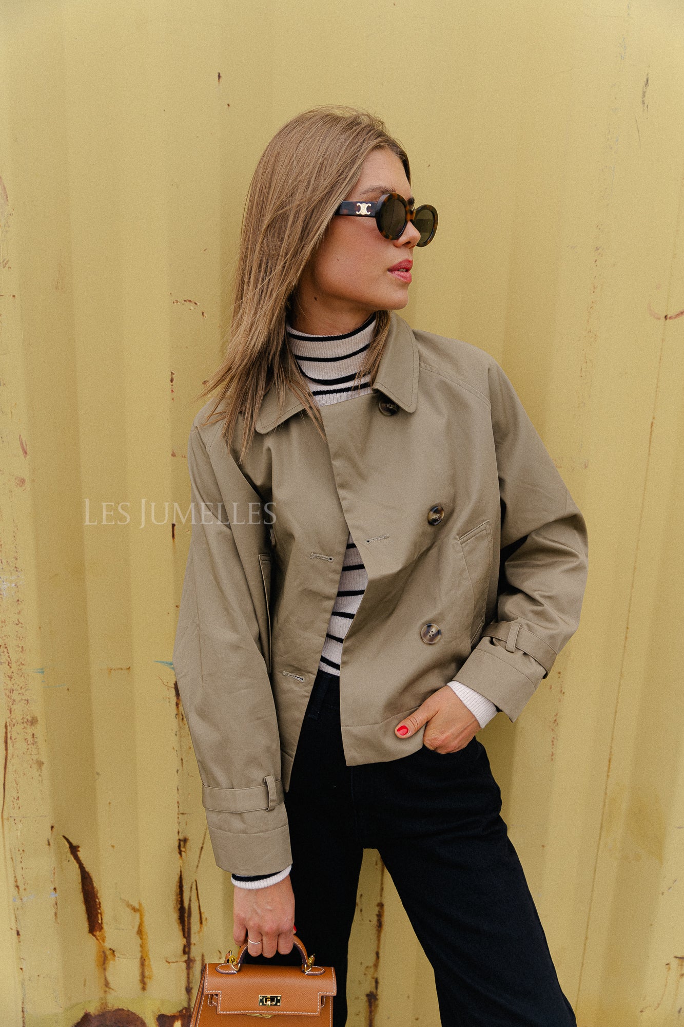 Violette Jacke taupe