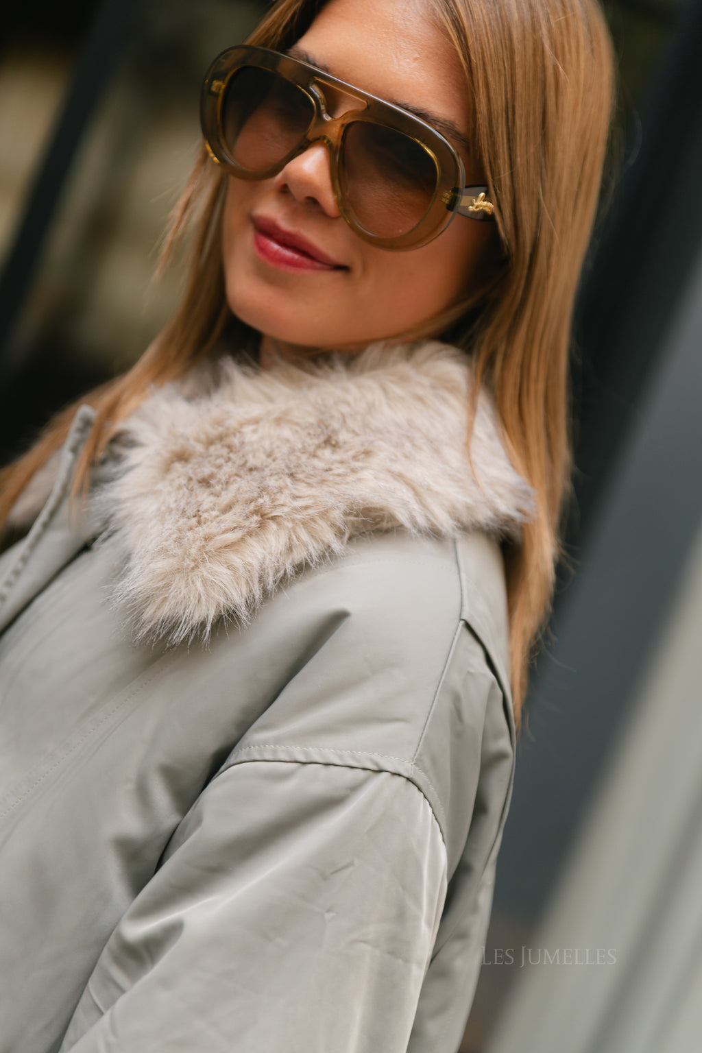 Doriana jacket shadow