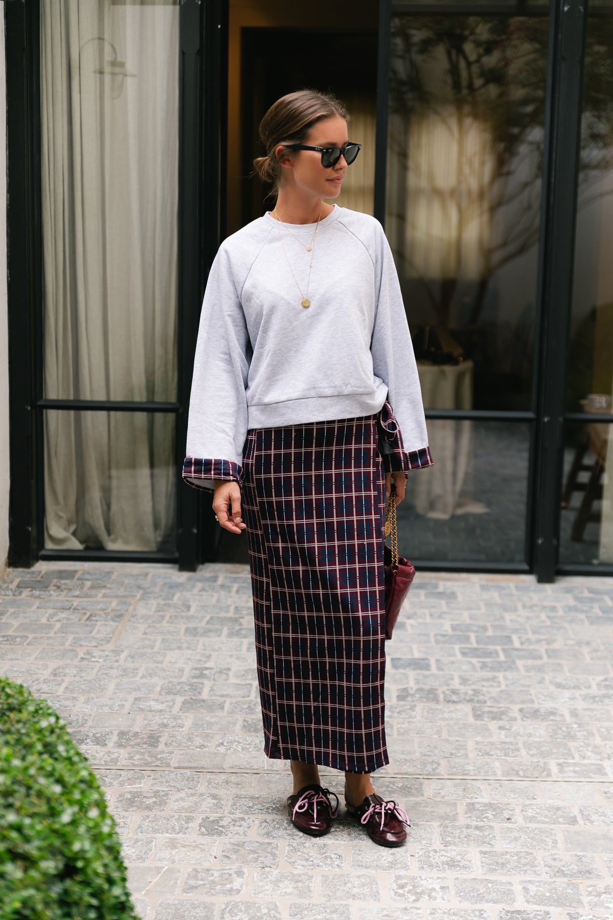 VIRelle checked long skirt navy blazer